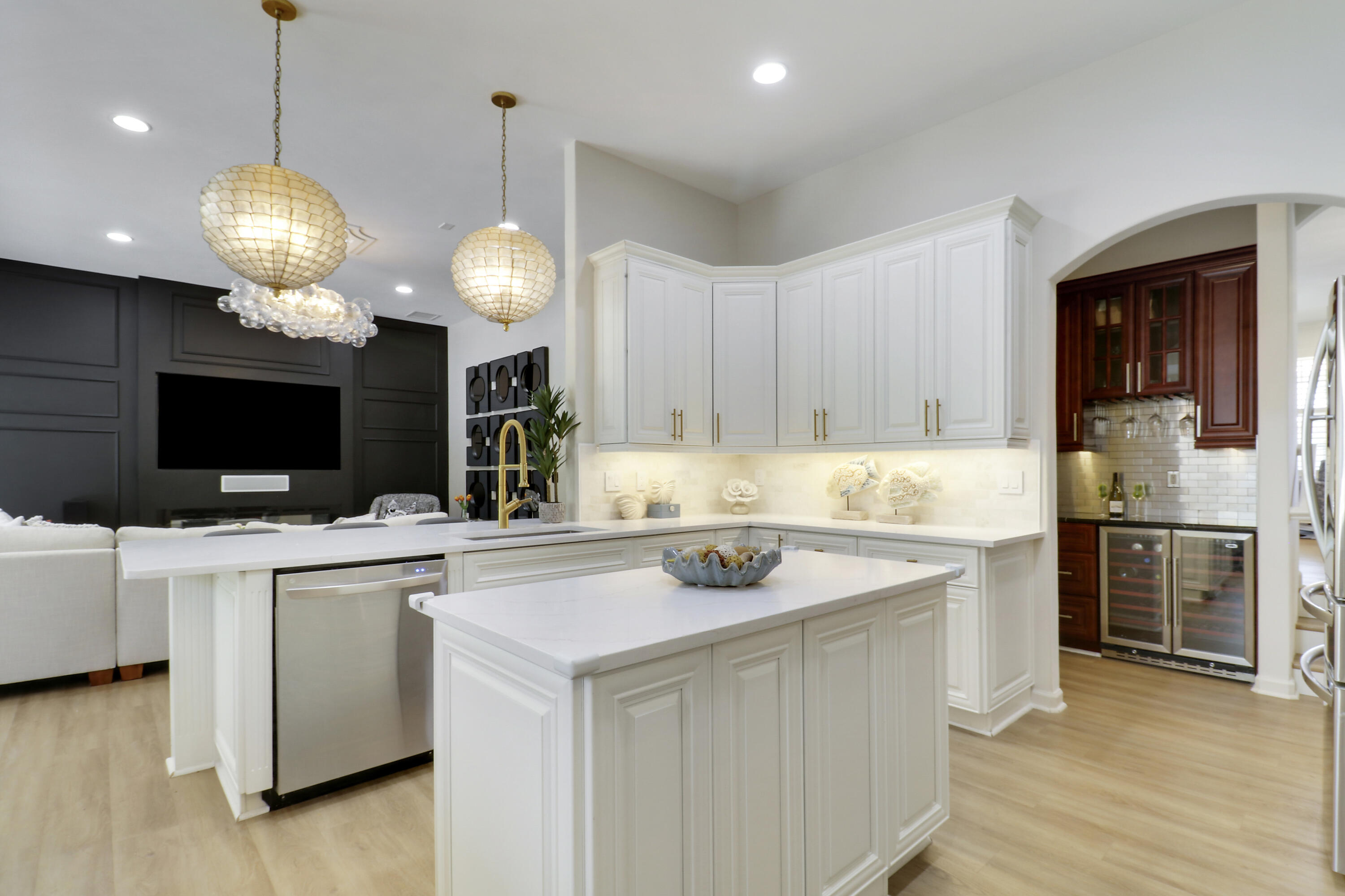 GABLES AT NORTHLAKE 1 - Residential