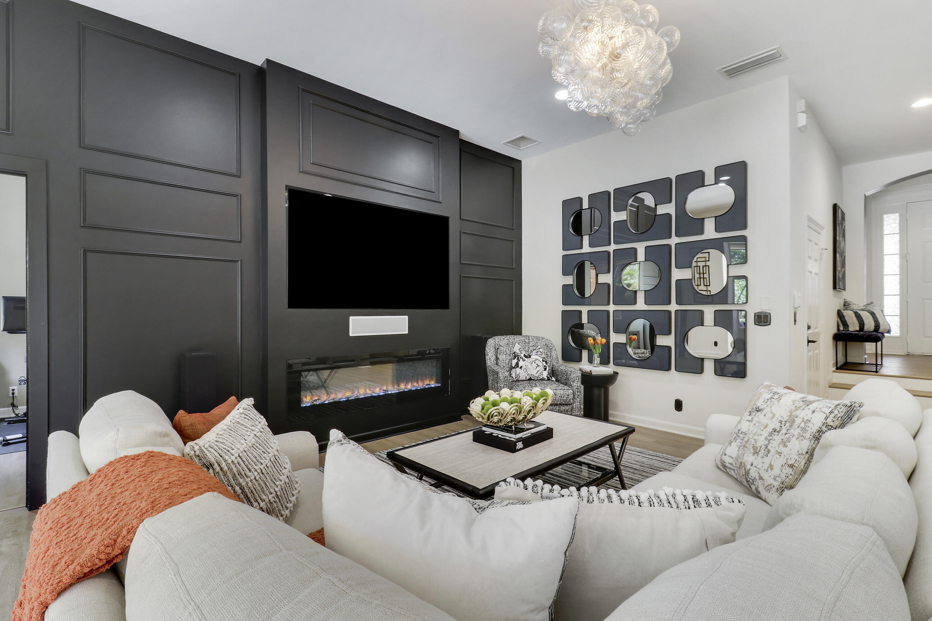 GABLES AT NORTHLAKE 1 - Residential