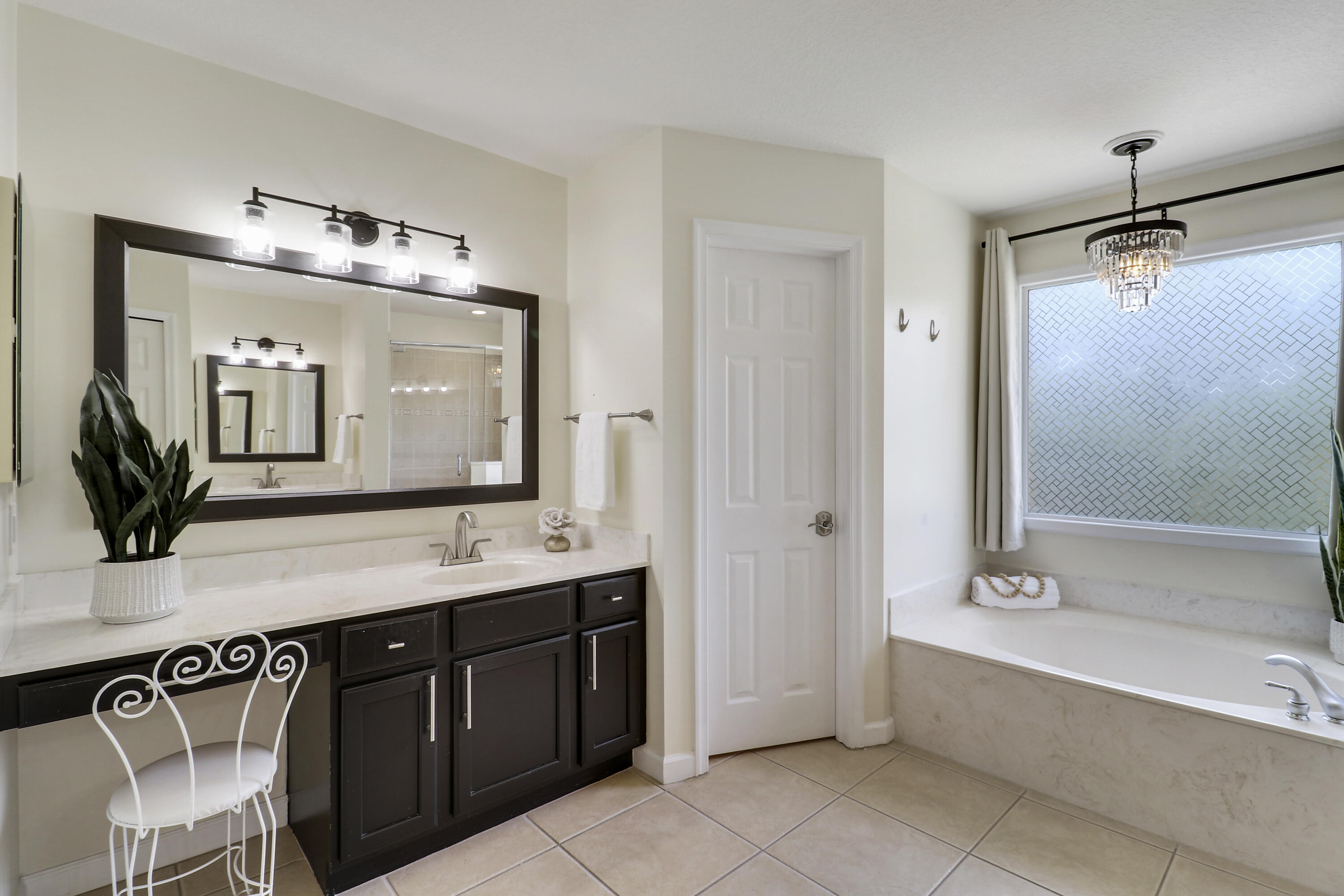 GABLES AT NORTHLAKE 1 - Residential