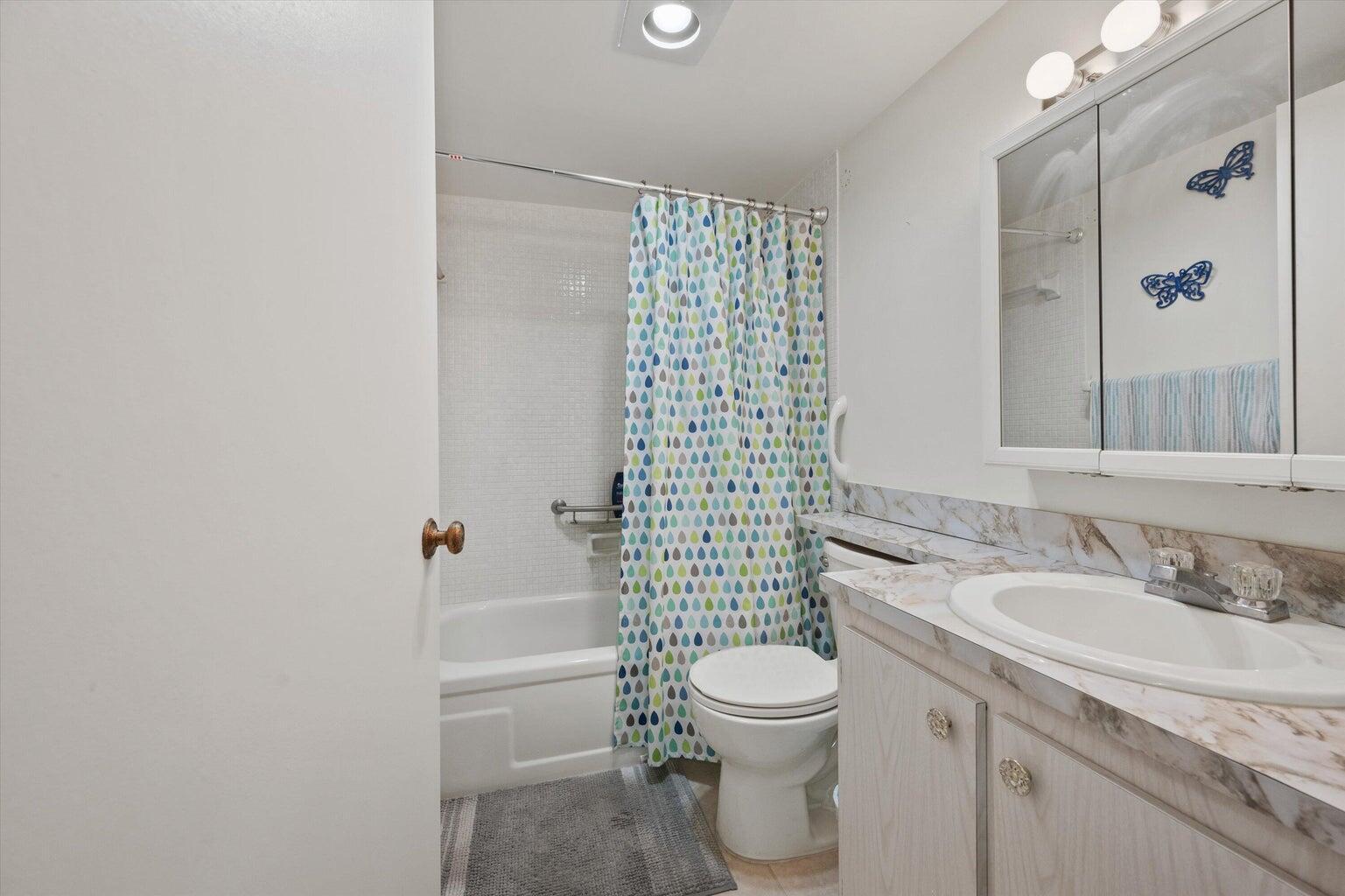 REGAL PALMS MAYFAIR CONDO - Residential