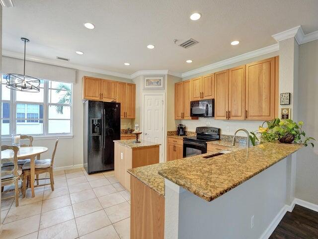 170 Greenwich Circle
