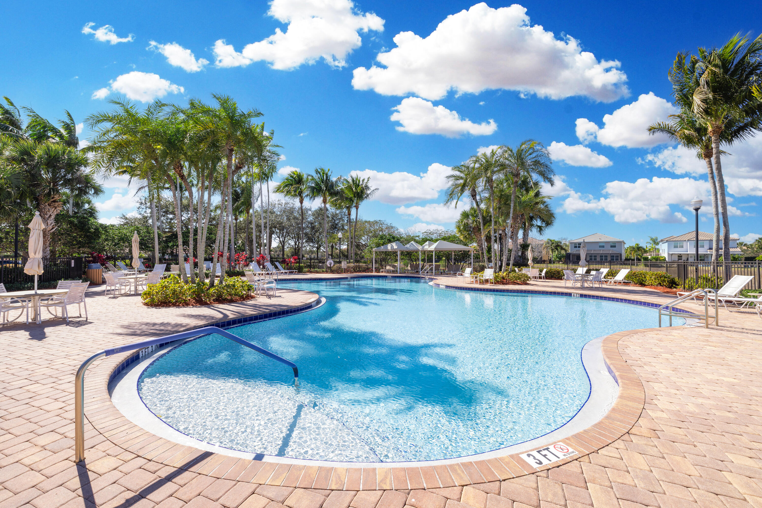 PORTOSOL - Residential