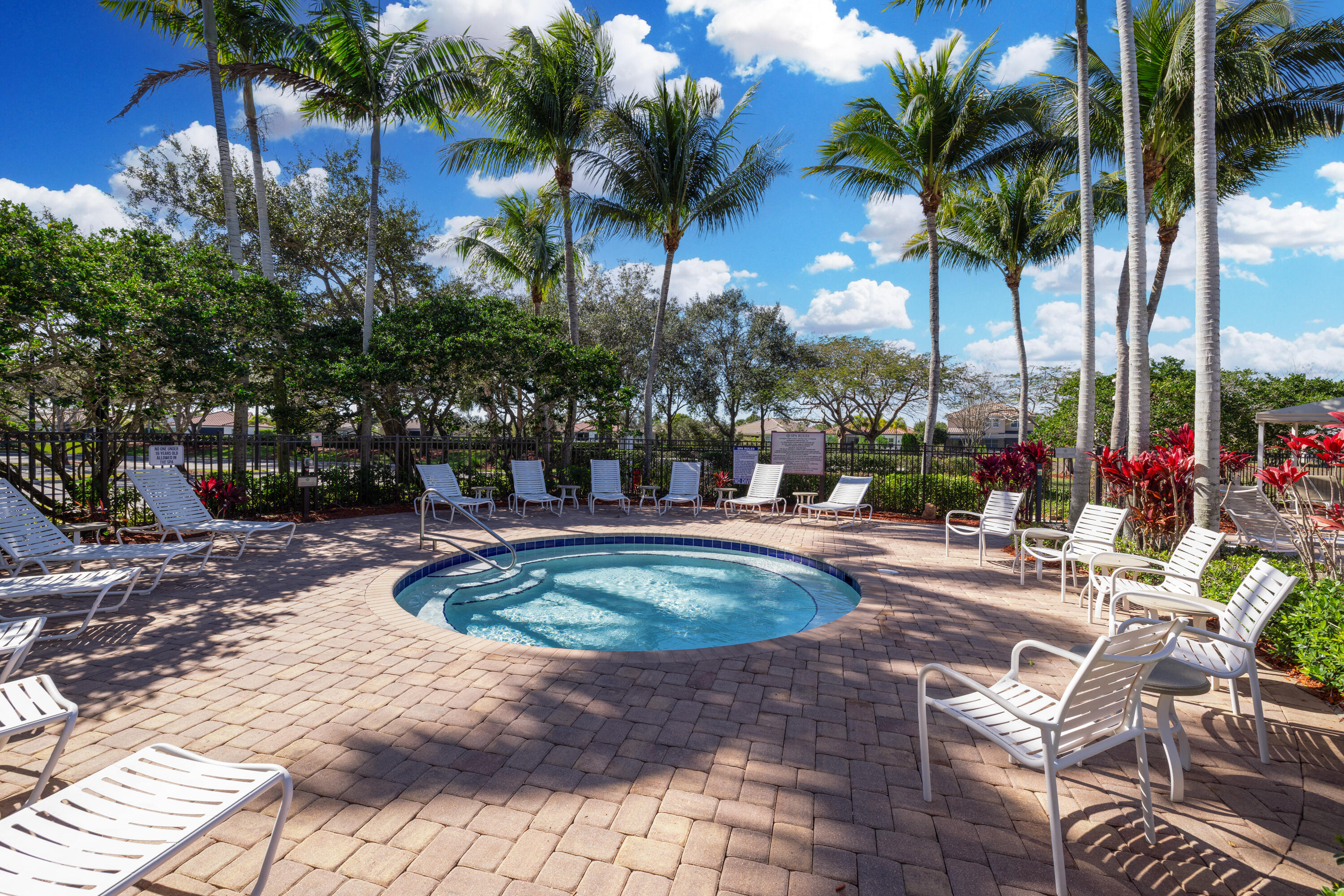 PORTOSOL - Residential