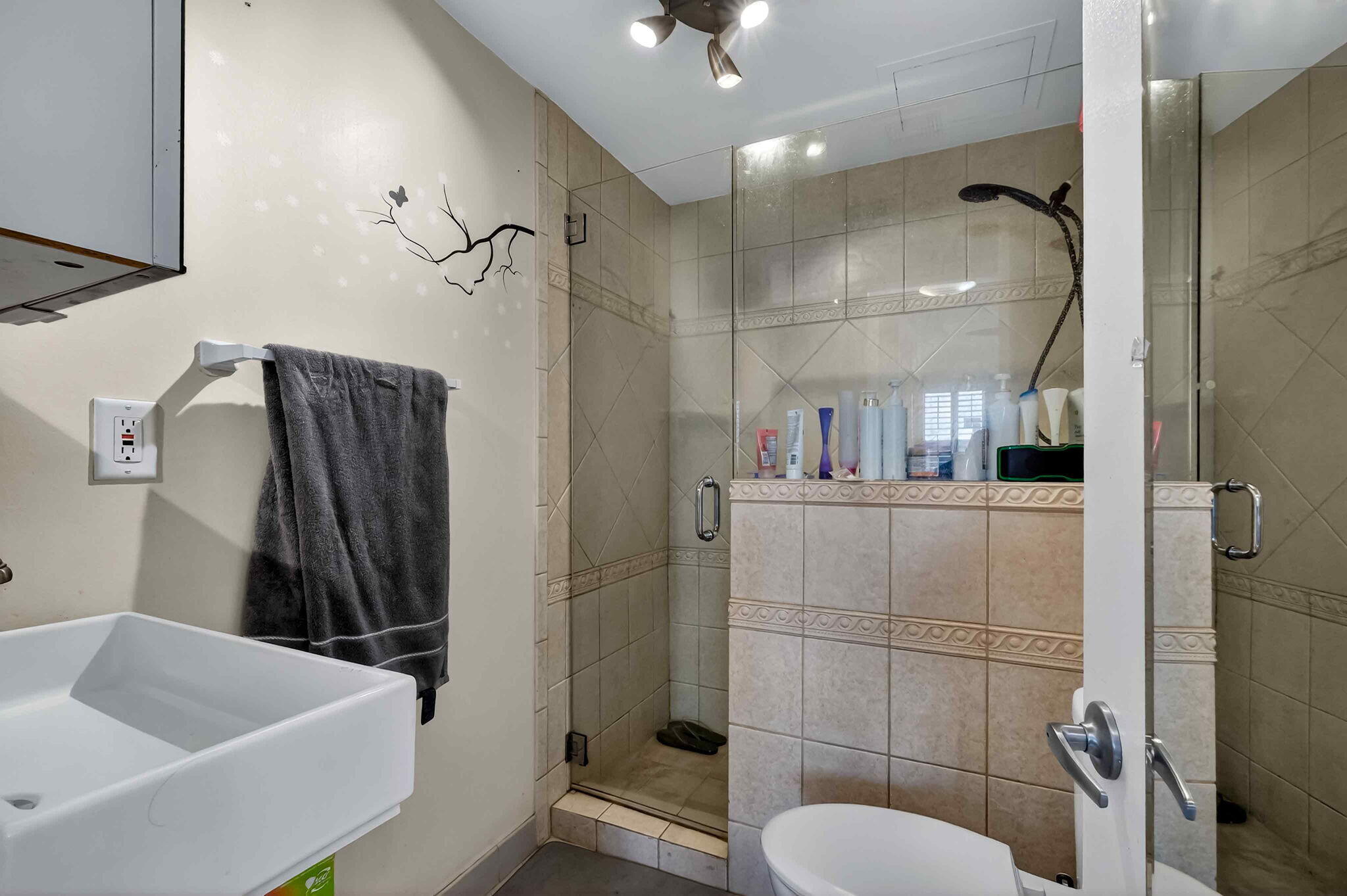 THE LEXINGTON EUCLID CONDO - Residential