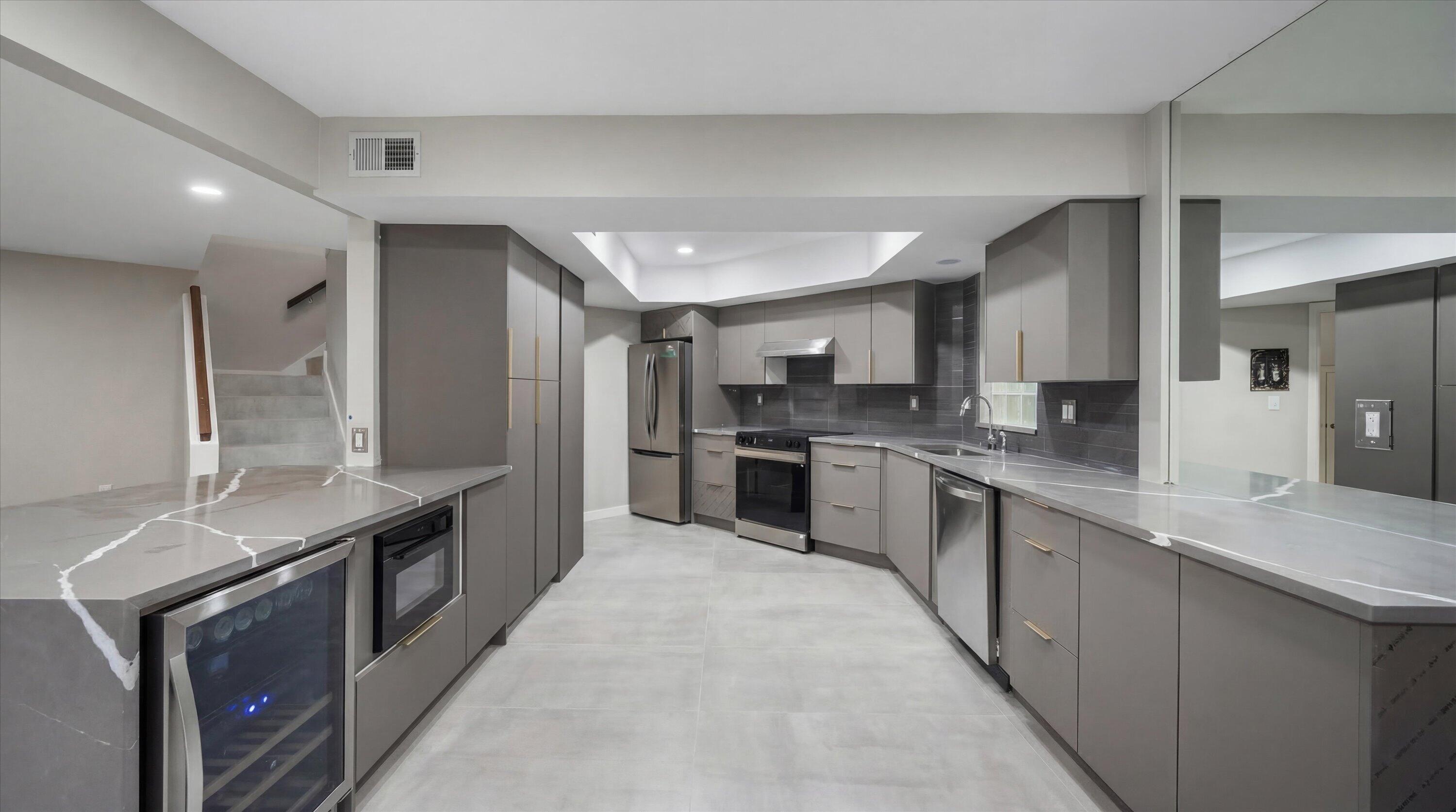 WINCHESTER COURT - Residential