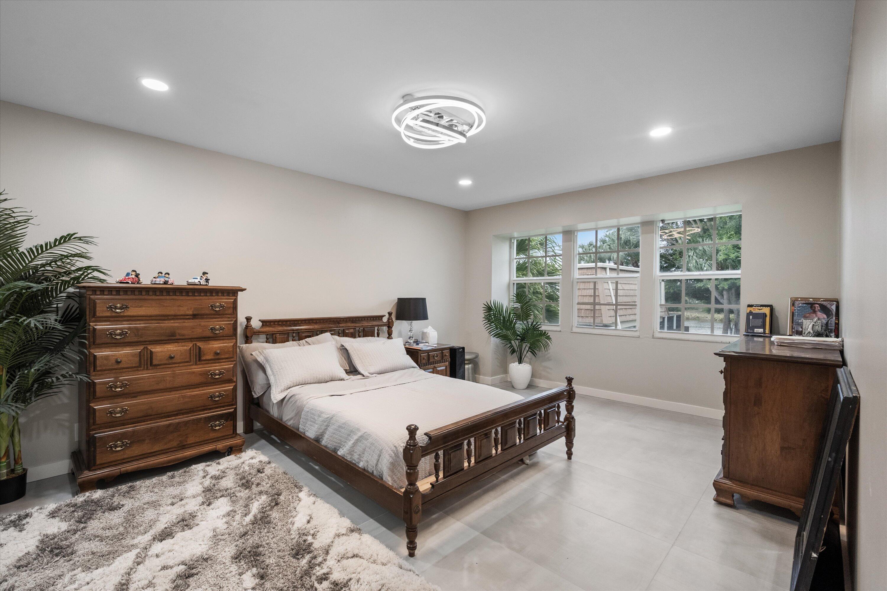 WINCHESTER COURT - Residential