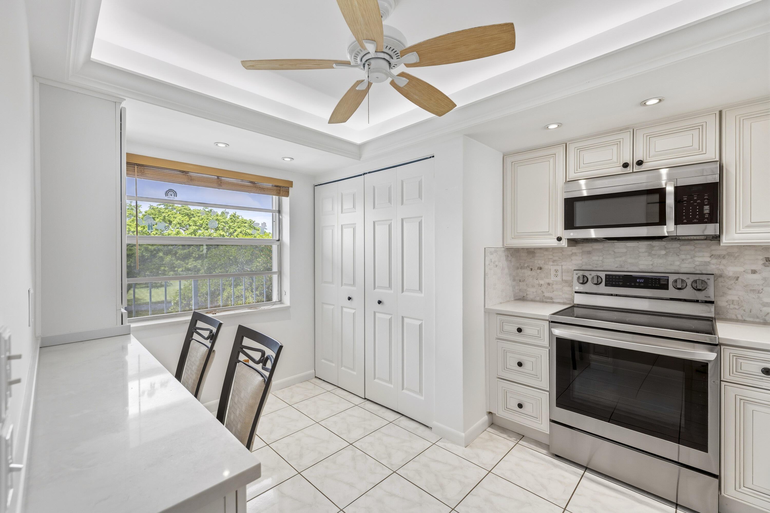 3 OF PALM SPRINGS 2 CONDO - Residential Lease