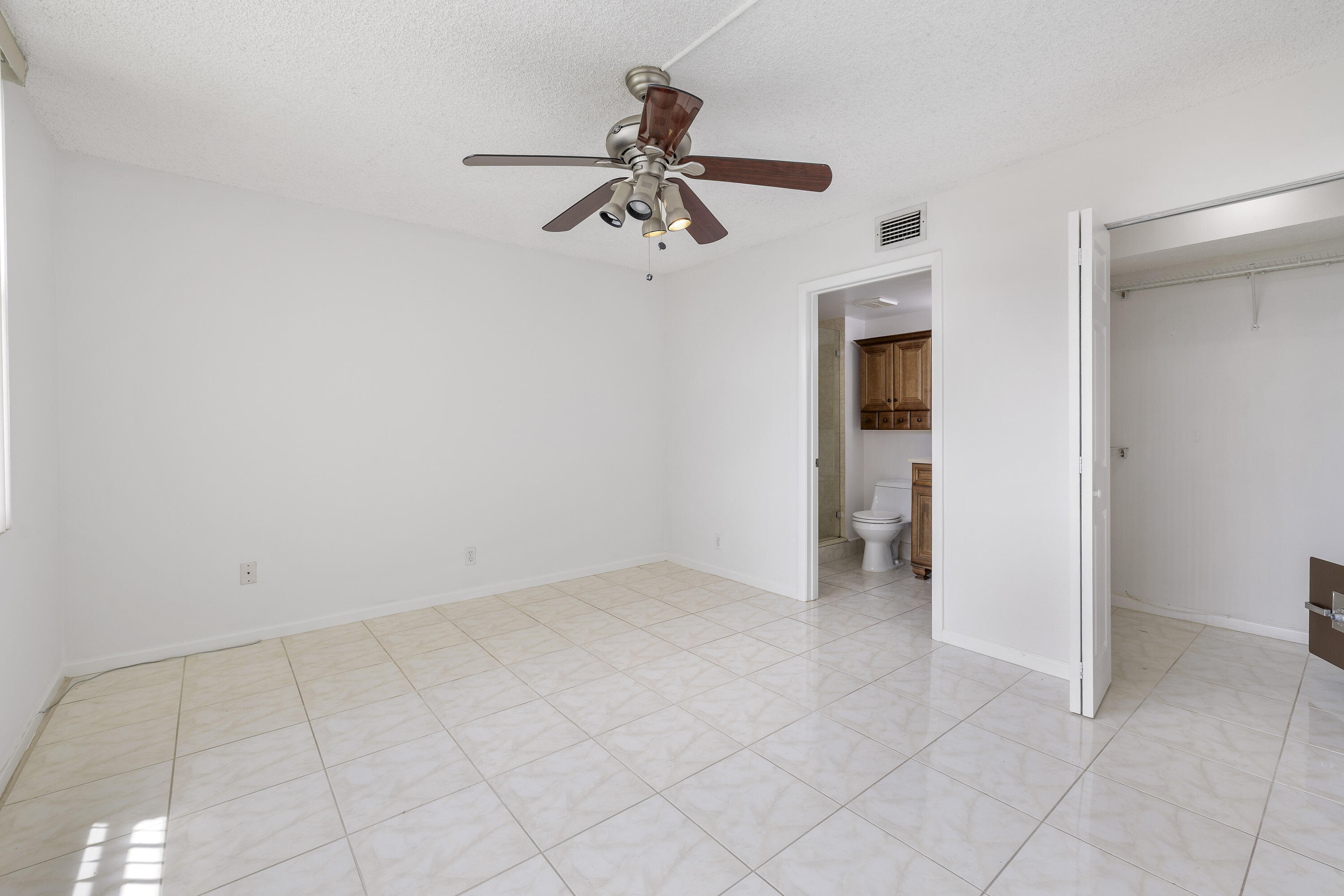 3 OF PALM SPRINGS 2 CONDO - Residential Lease