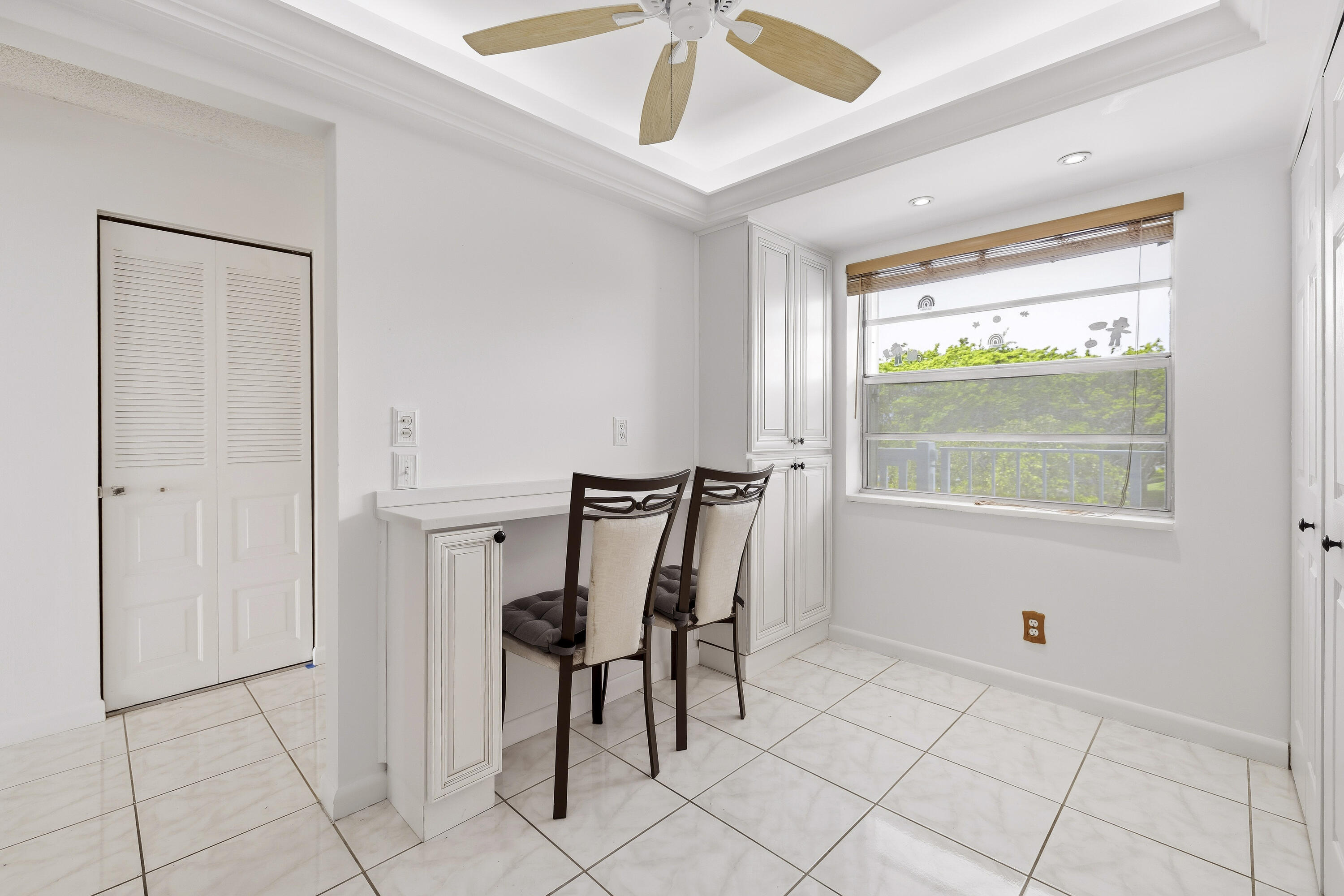 3 OF PALM SPRINGS 2 CONDO - Residential Lease
