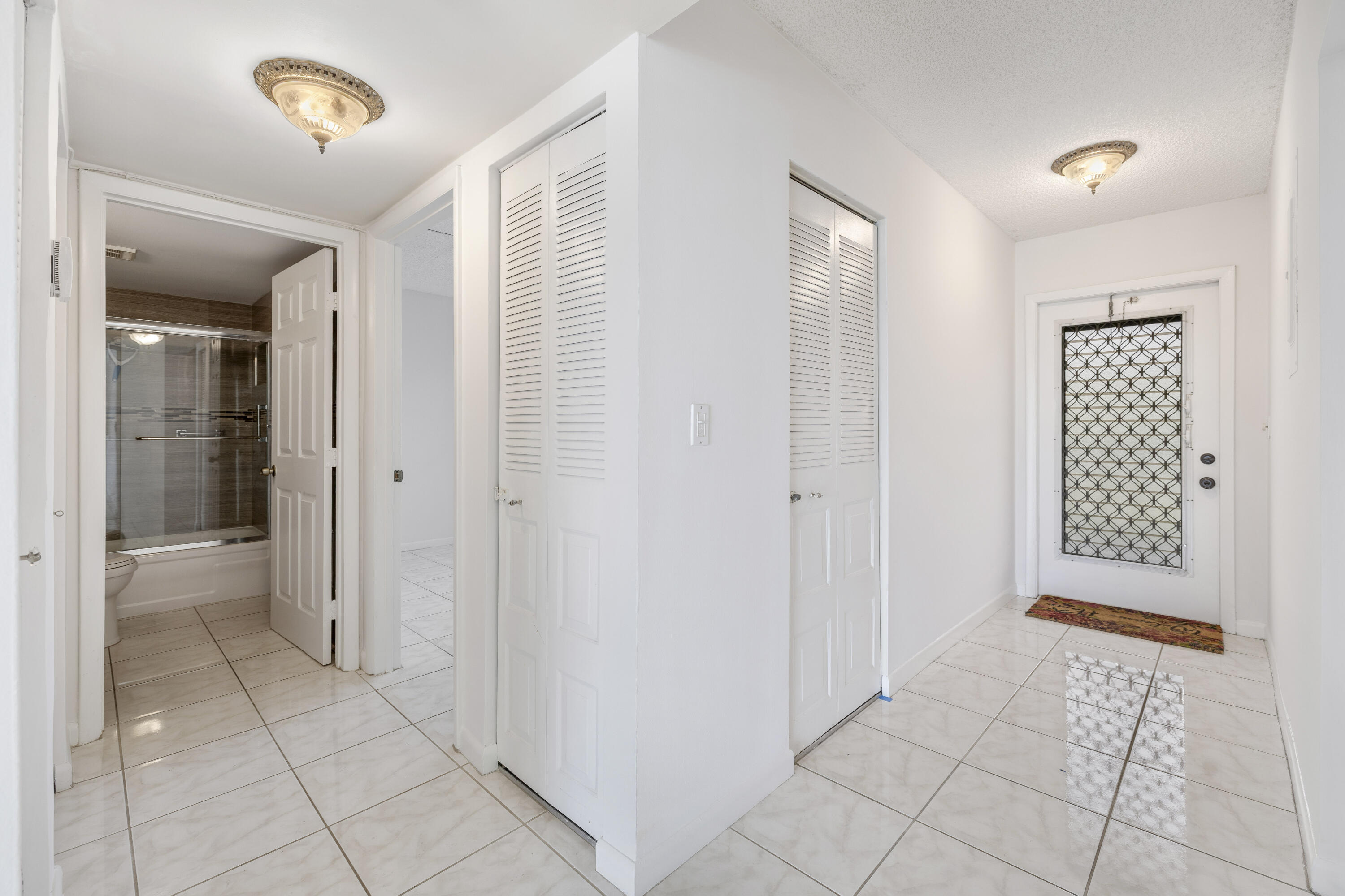 3 OF PALM SPRINGS 2 CONDO - Residential Lease