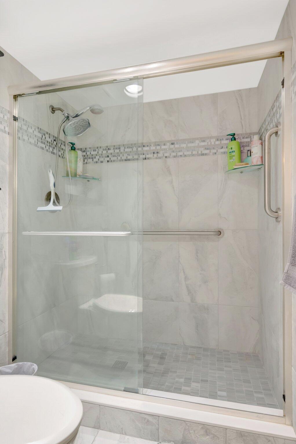 Pinelake - Residential Lease