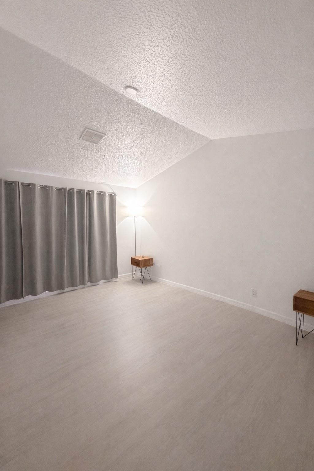 SEMINOLE PALMS - Residential Lease