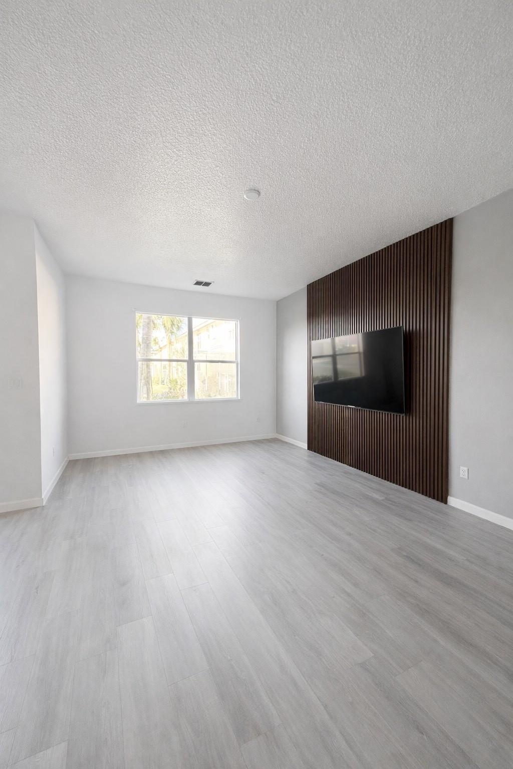 SEMINOLE PALMS - Residential Lease