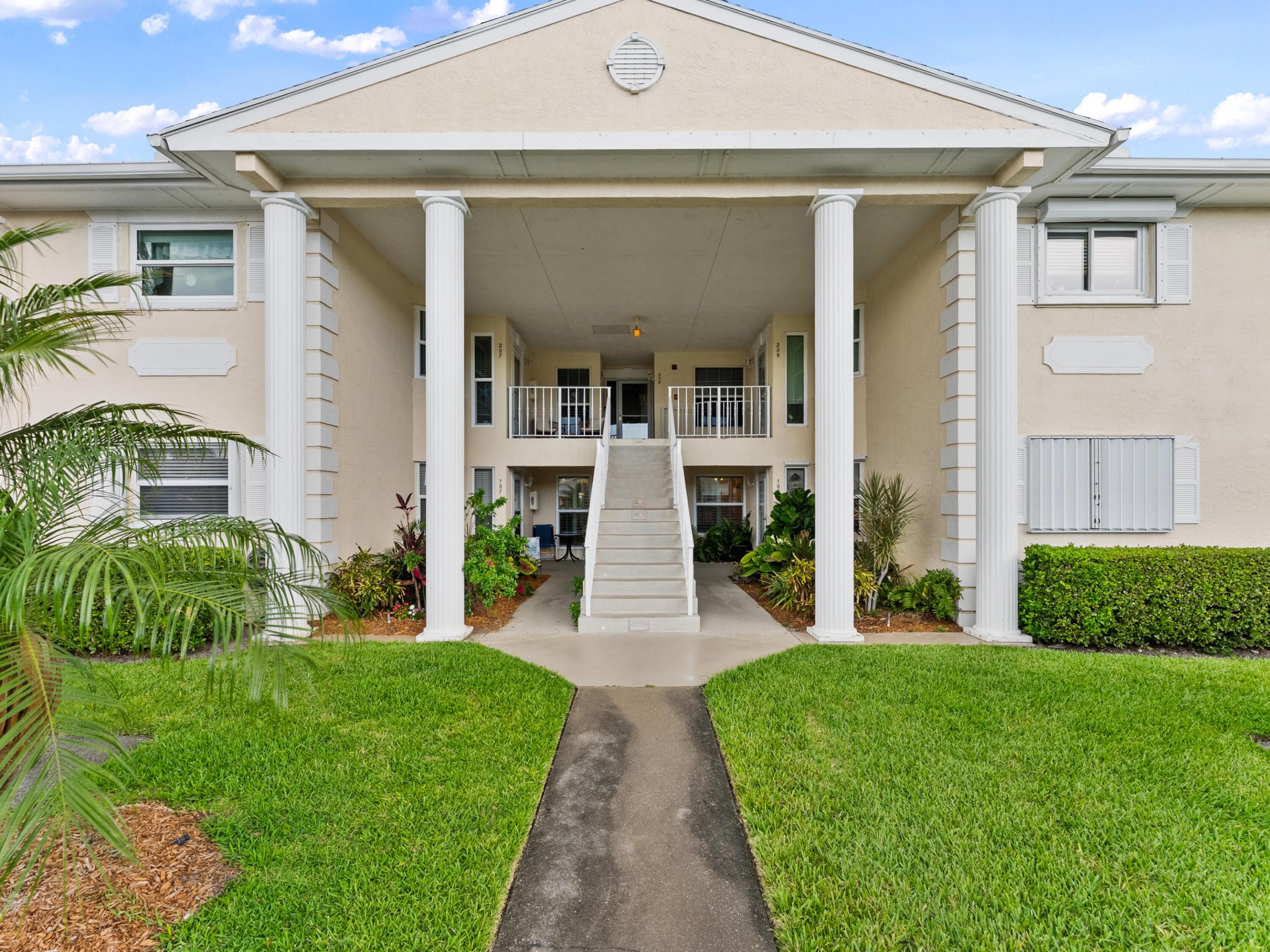 625 W Lake Jasmine Circle 108