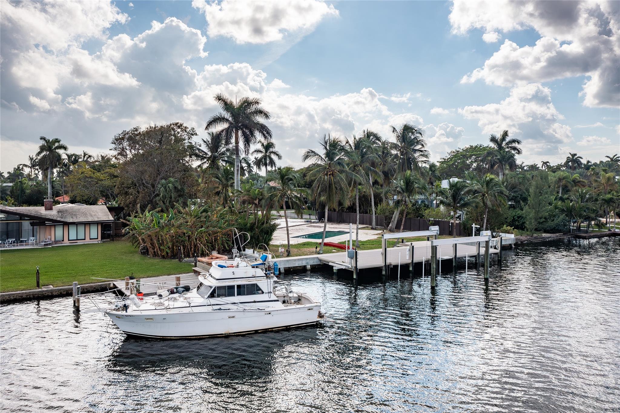 Hollywood Lakes Sec 1-32 - Land