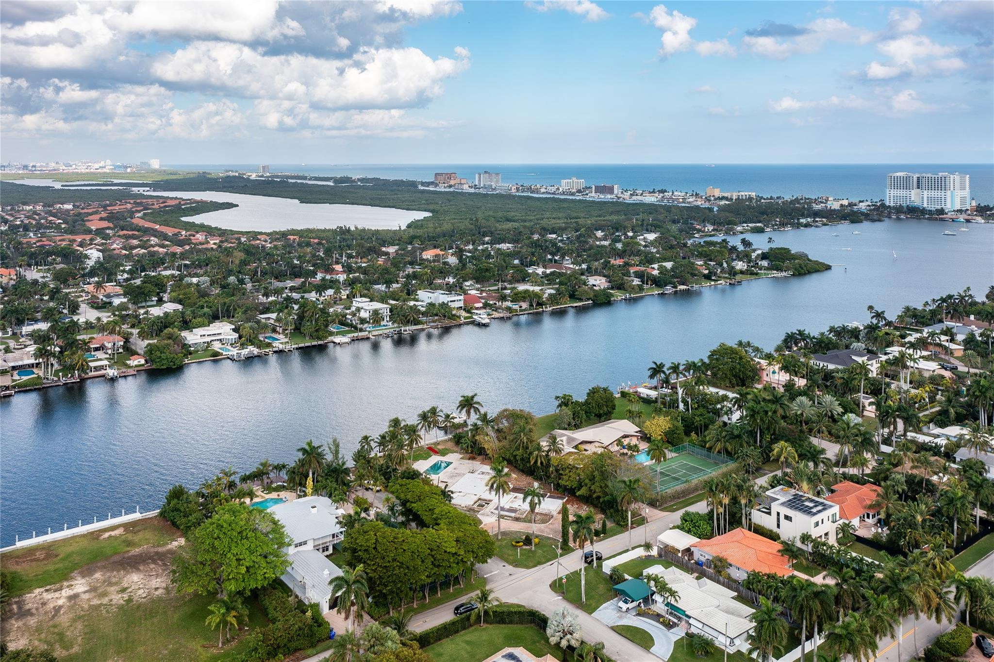 Hollywood Lakes Sec 1-32 - Land