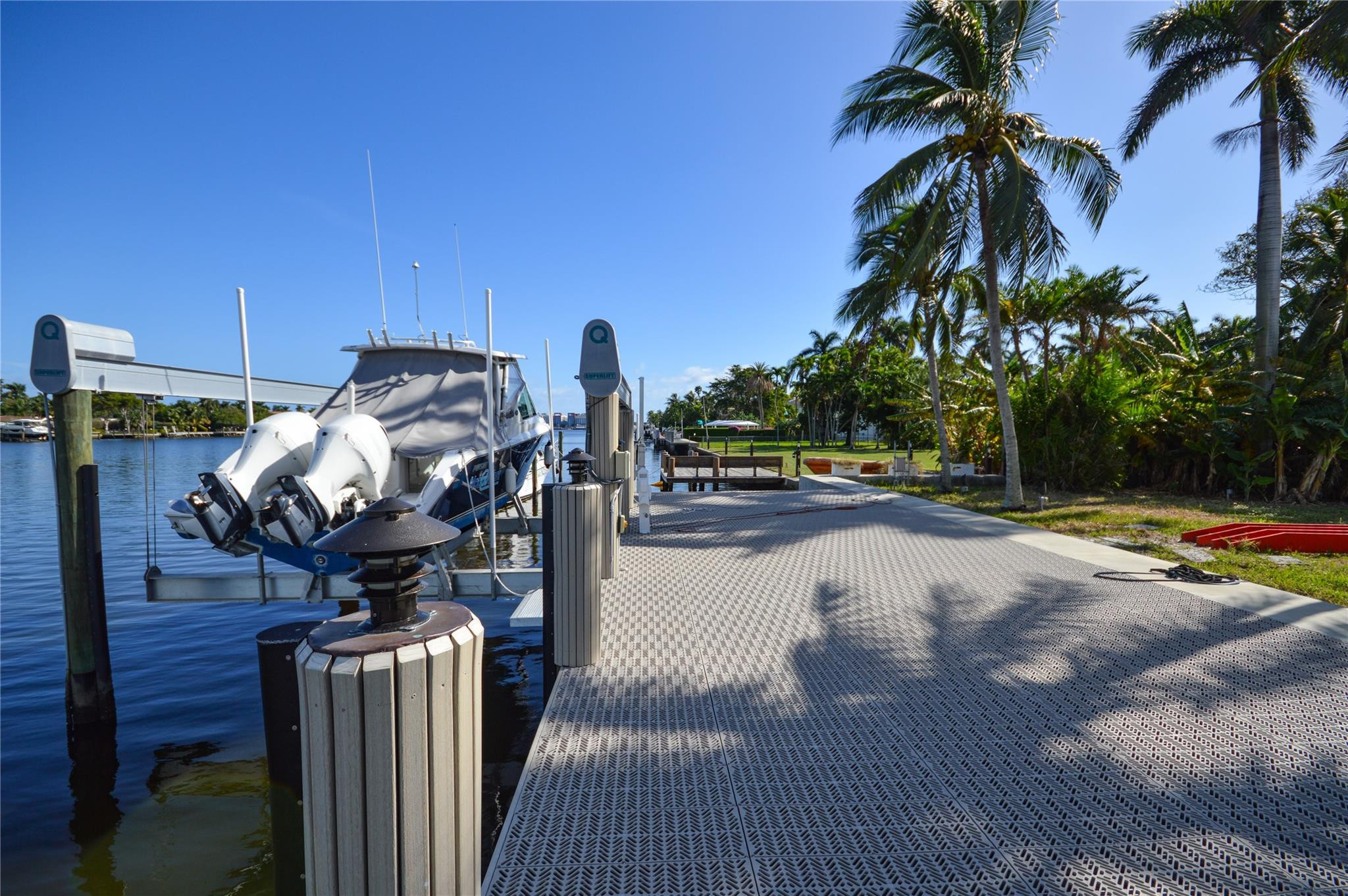 Hollywood Lakes Sec 1-32 - Land