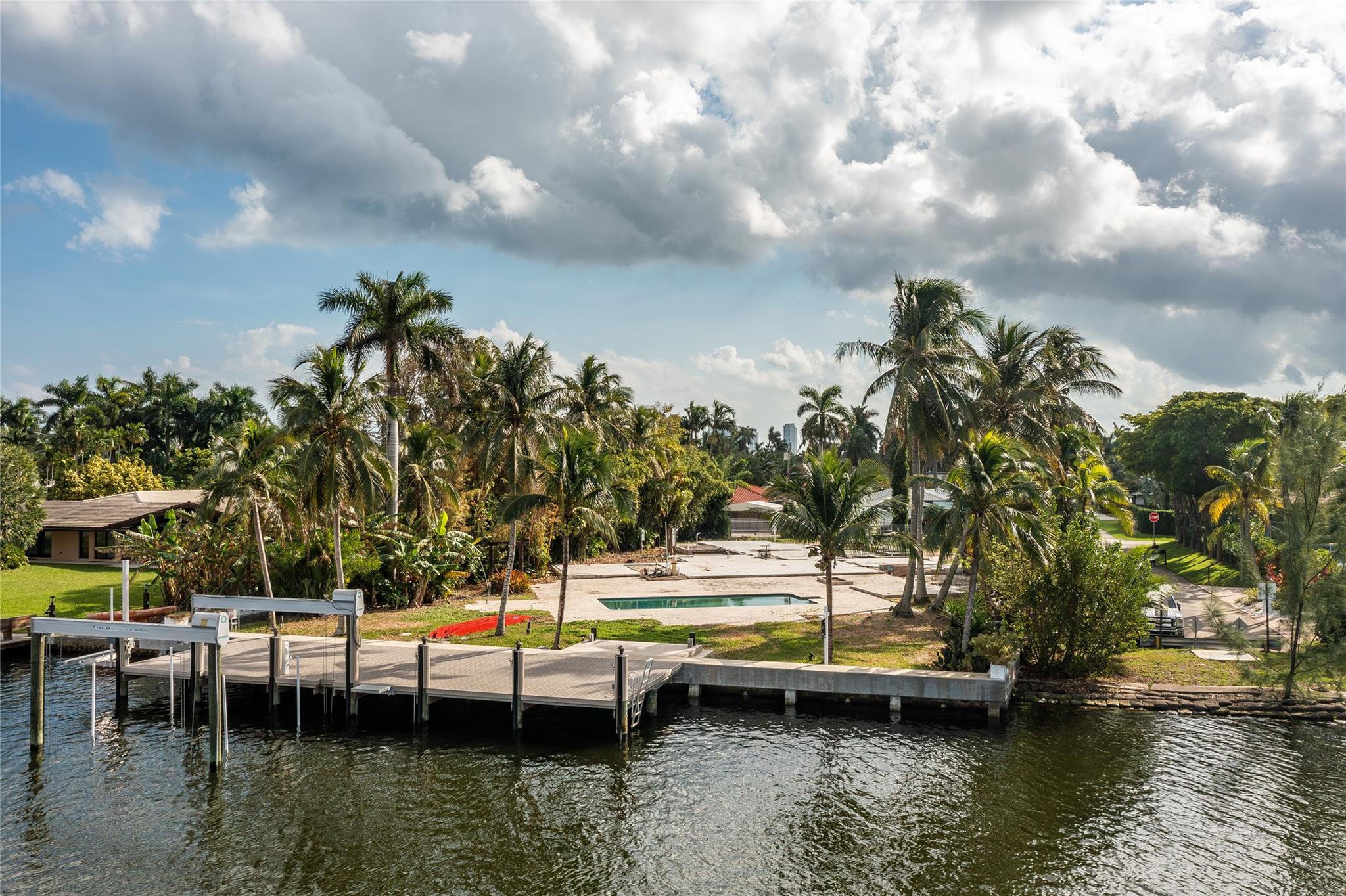 Hollywood Lakes Sec 1-32 - Land