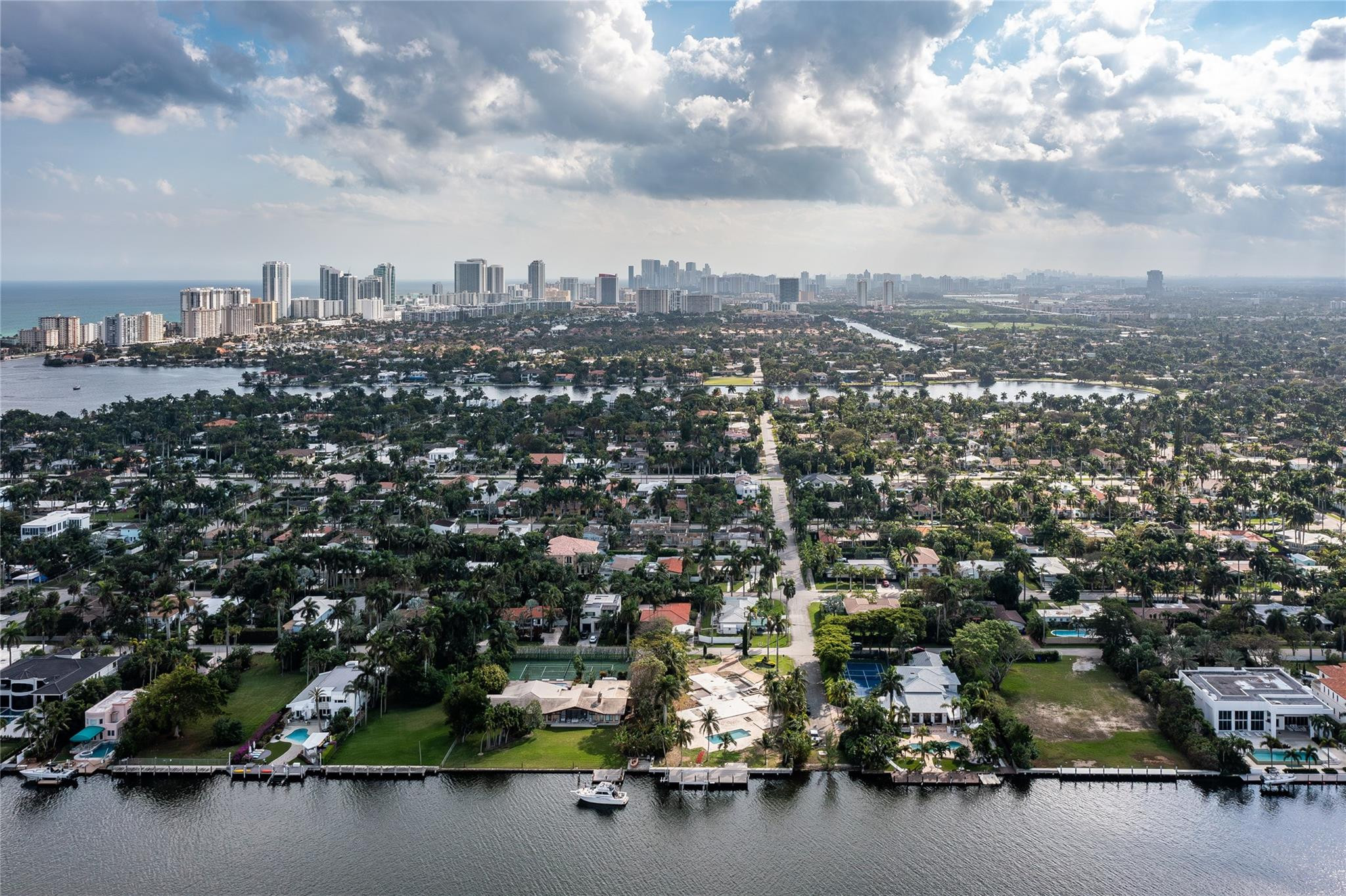 Hollywood Lakes Sec 1-32 - Land