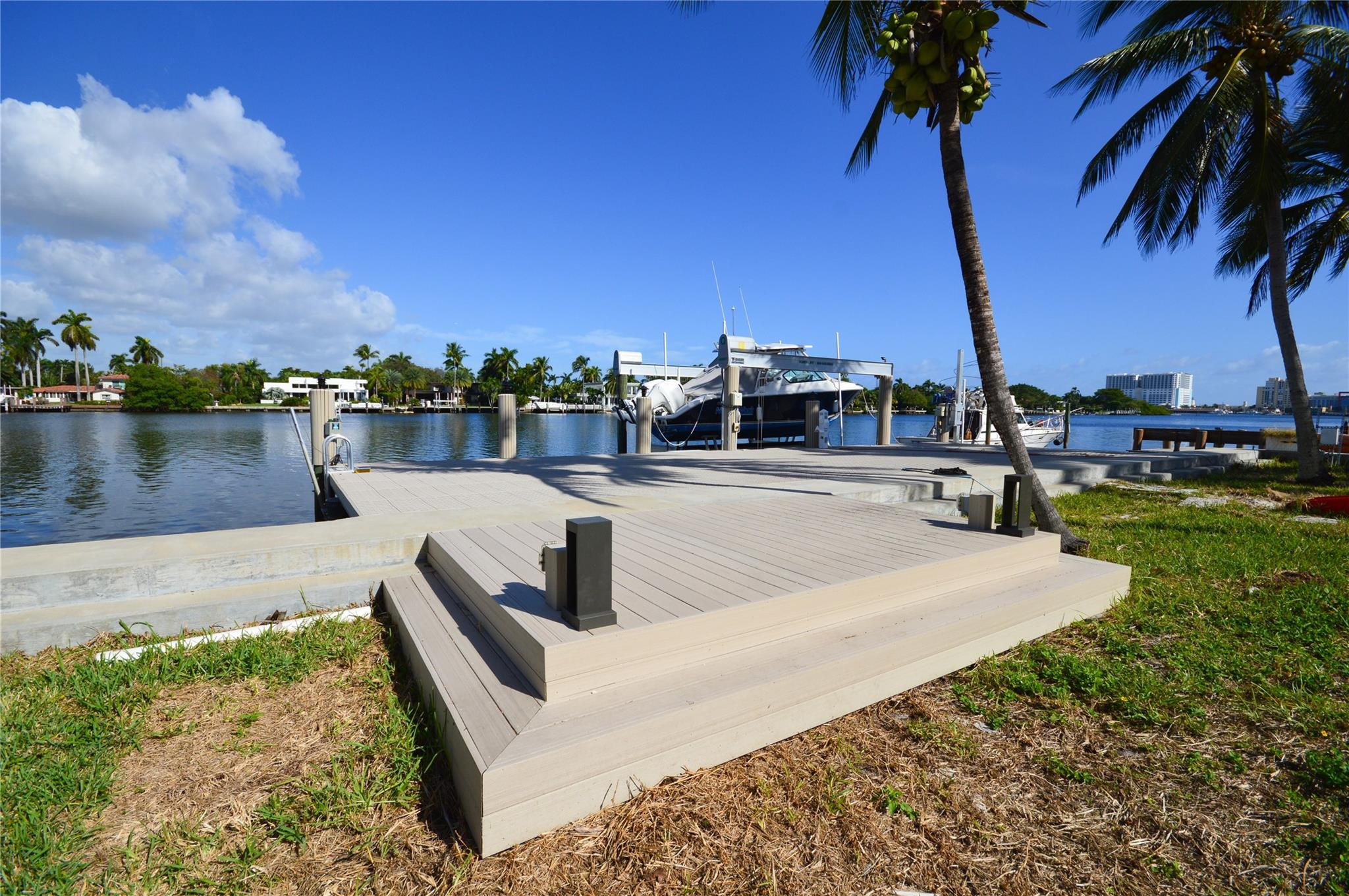 Hollywood Lakes Sec 1-32 - Land