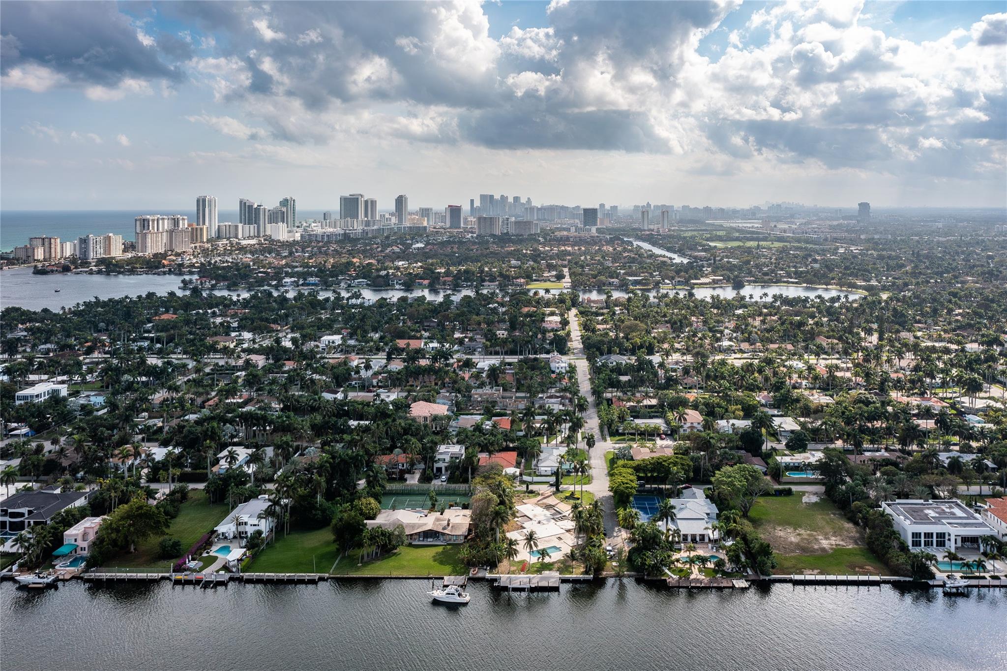 Hollywood Lakes Sec 1-32 - Land