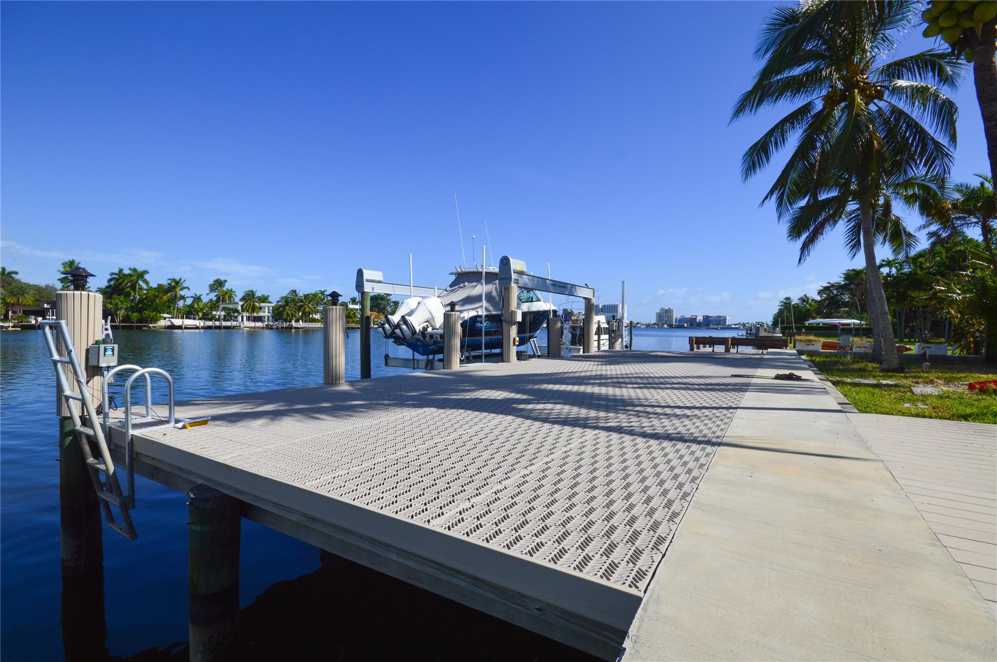 Hollywood Lakes Sec 1-32 - Land