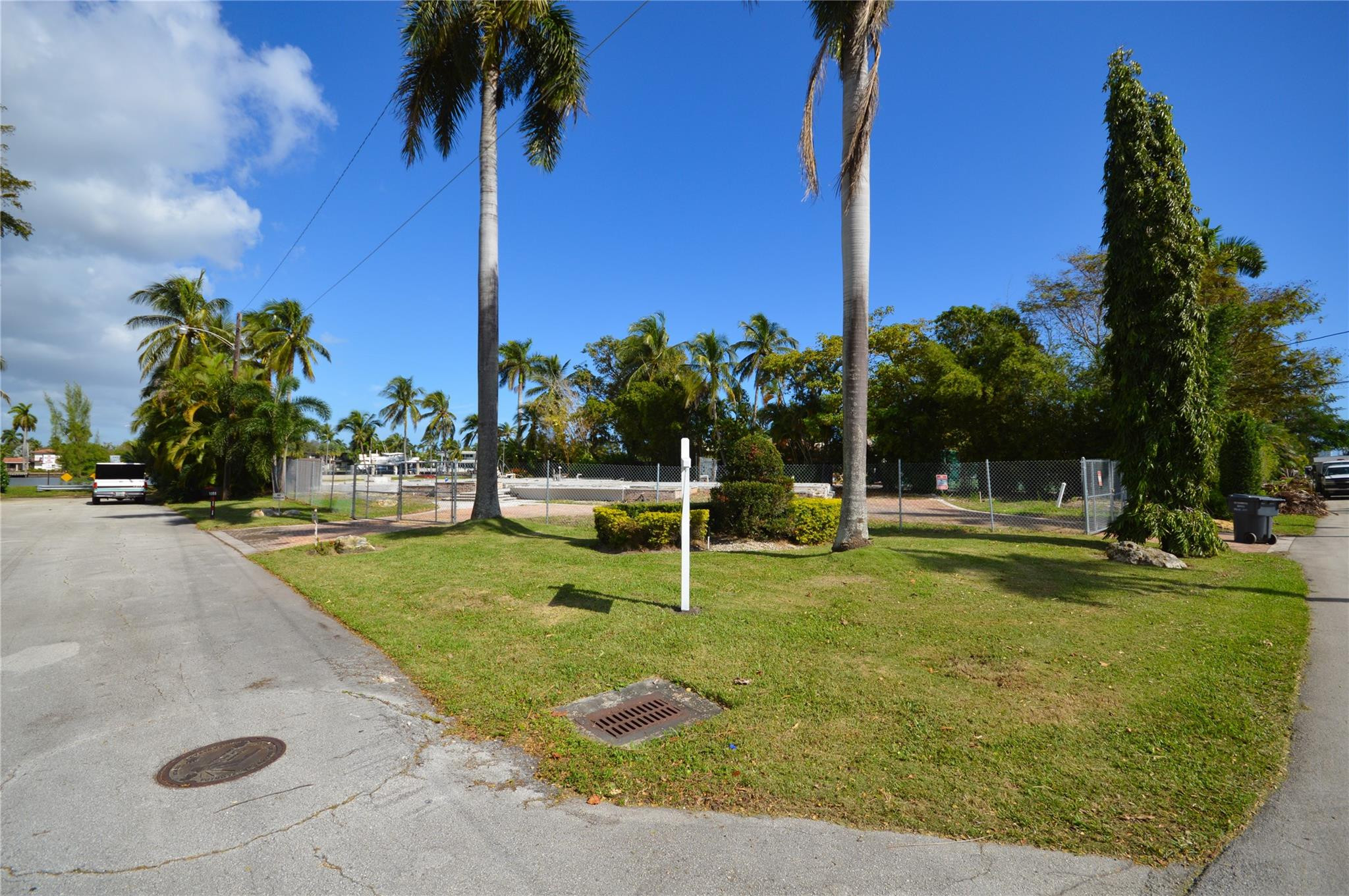 Hollywood Lakes Sec 1-32 - Land