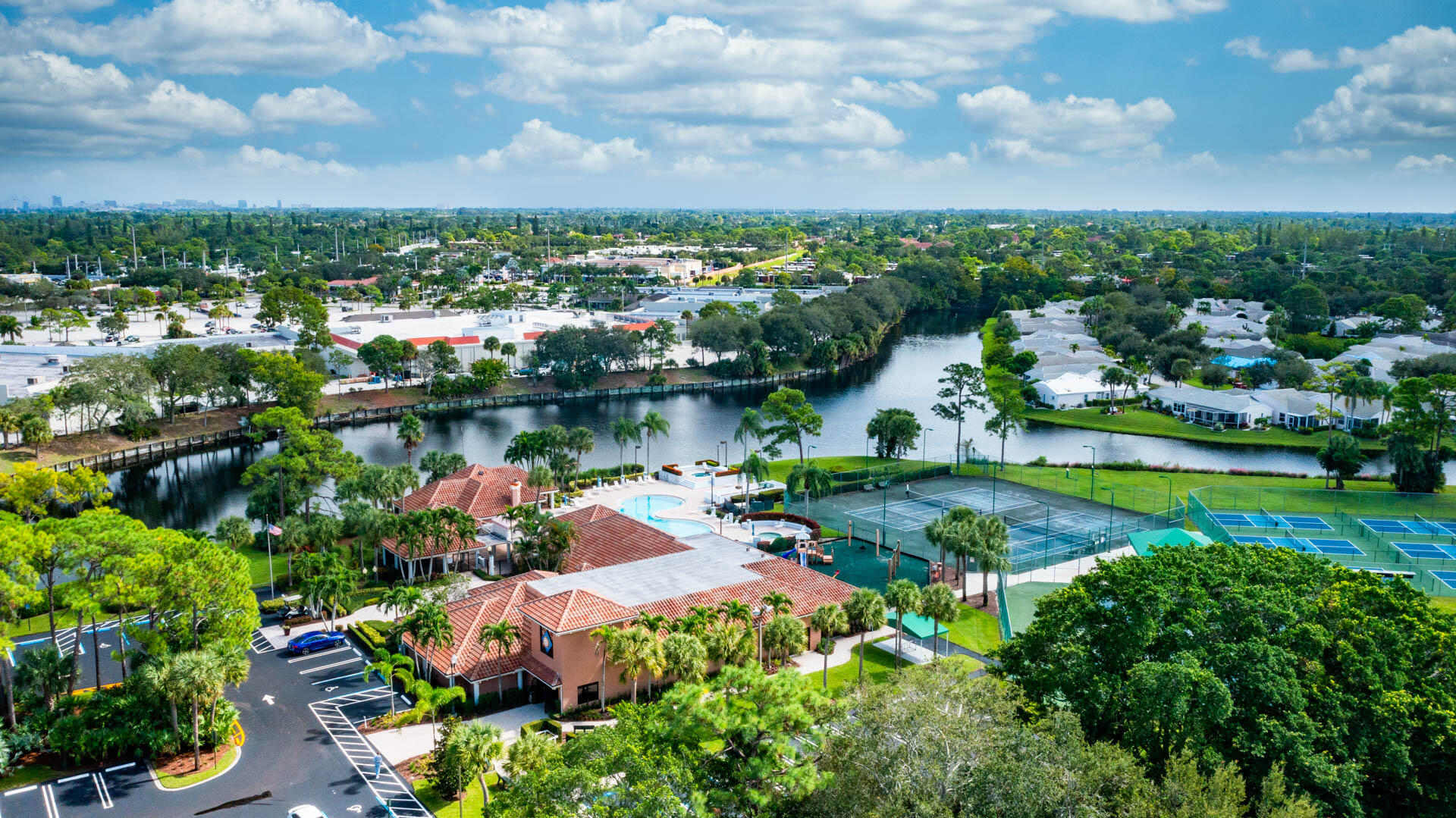 HARBOUR POINTE AT RIVER BRIDGE CONDO - Residential