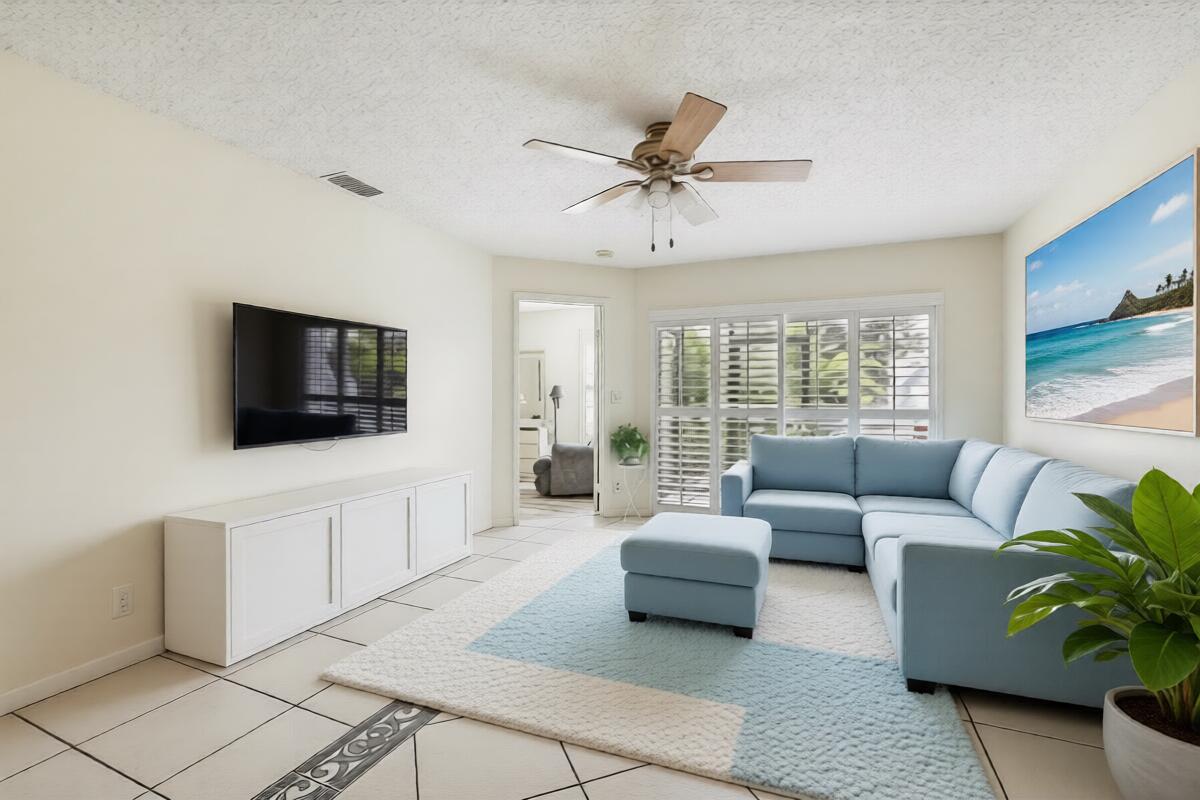HARBOUR POINTE AT RIVER BRIDGE CONDO - Residential