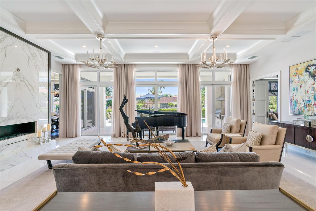 LIGHTHOUSE POINT - Residential