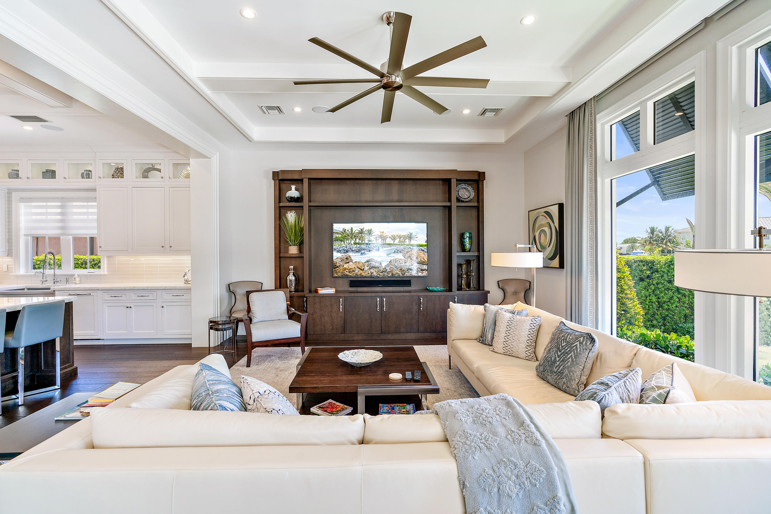 LIGHTHOUSE POINT - Residential