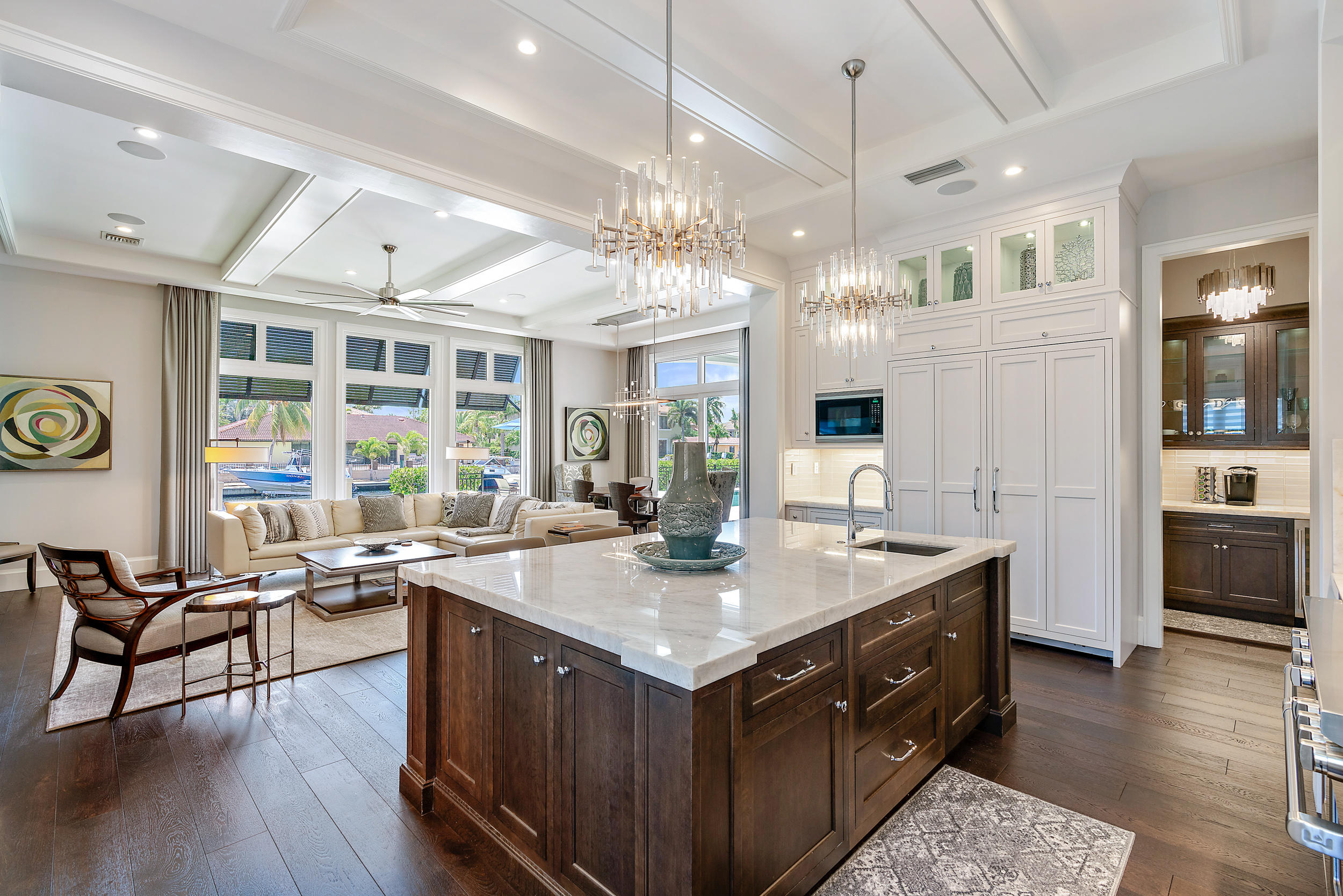 LIGHTHOUSE POINT - Residential