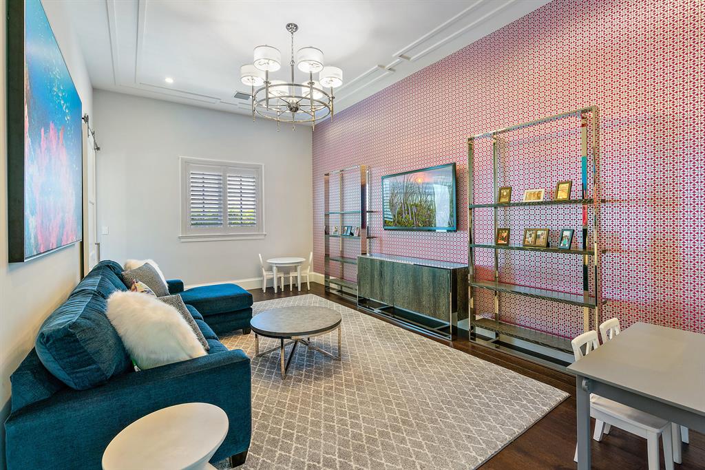 LIGHTHOUSE POINT - Residential