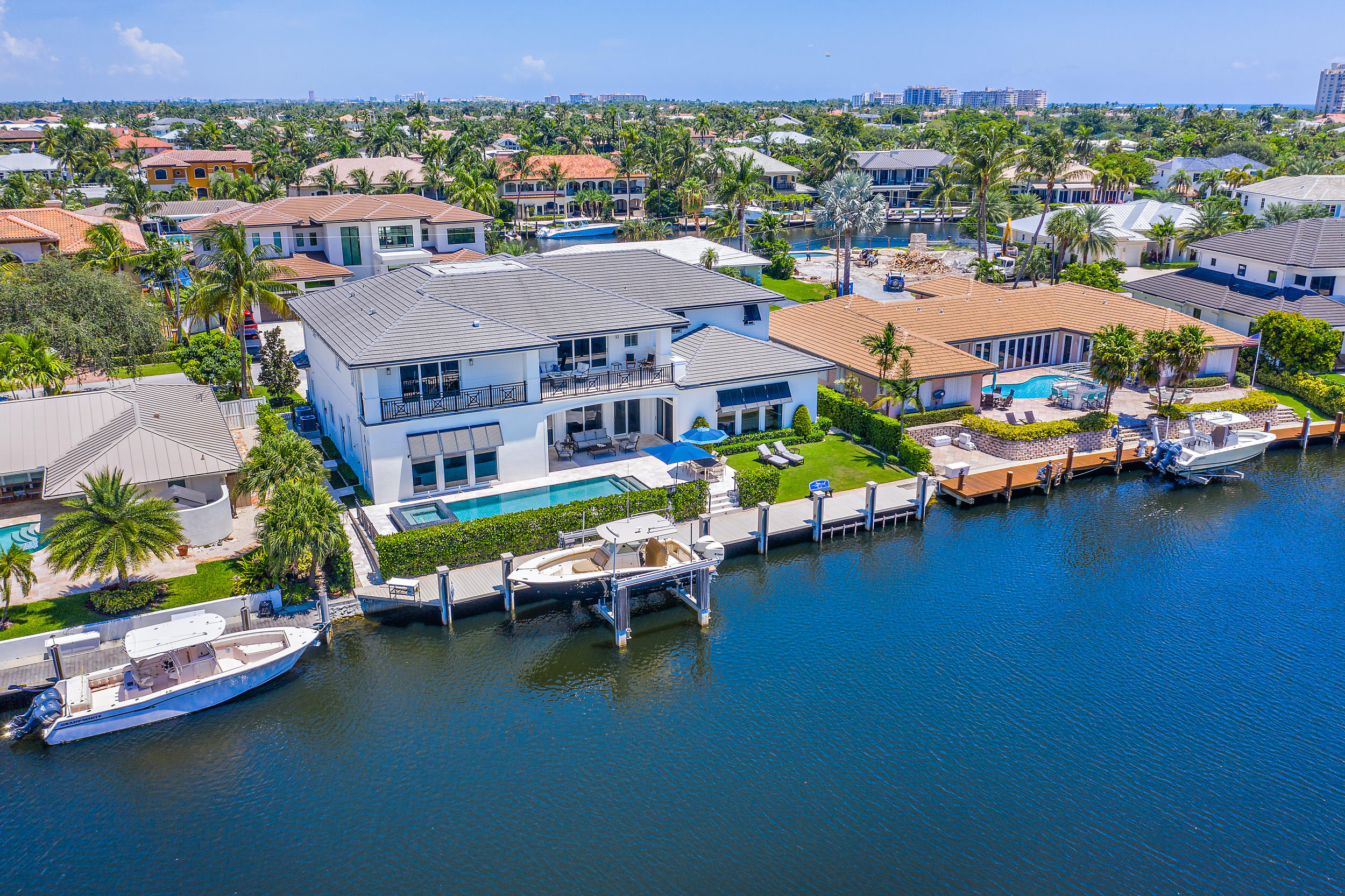 LIGHTHOUSE POINT - Residential