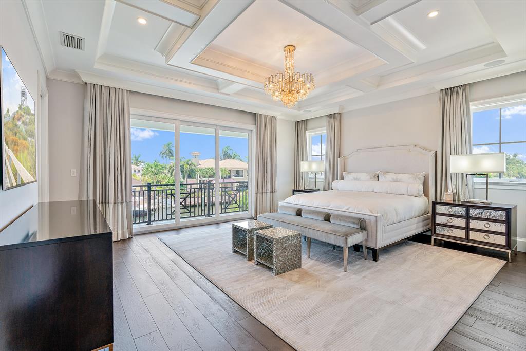 LIGHTHOUSE POINT - Residential