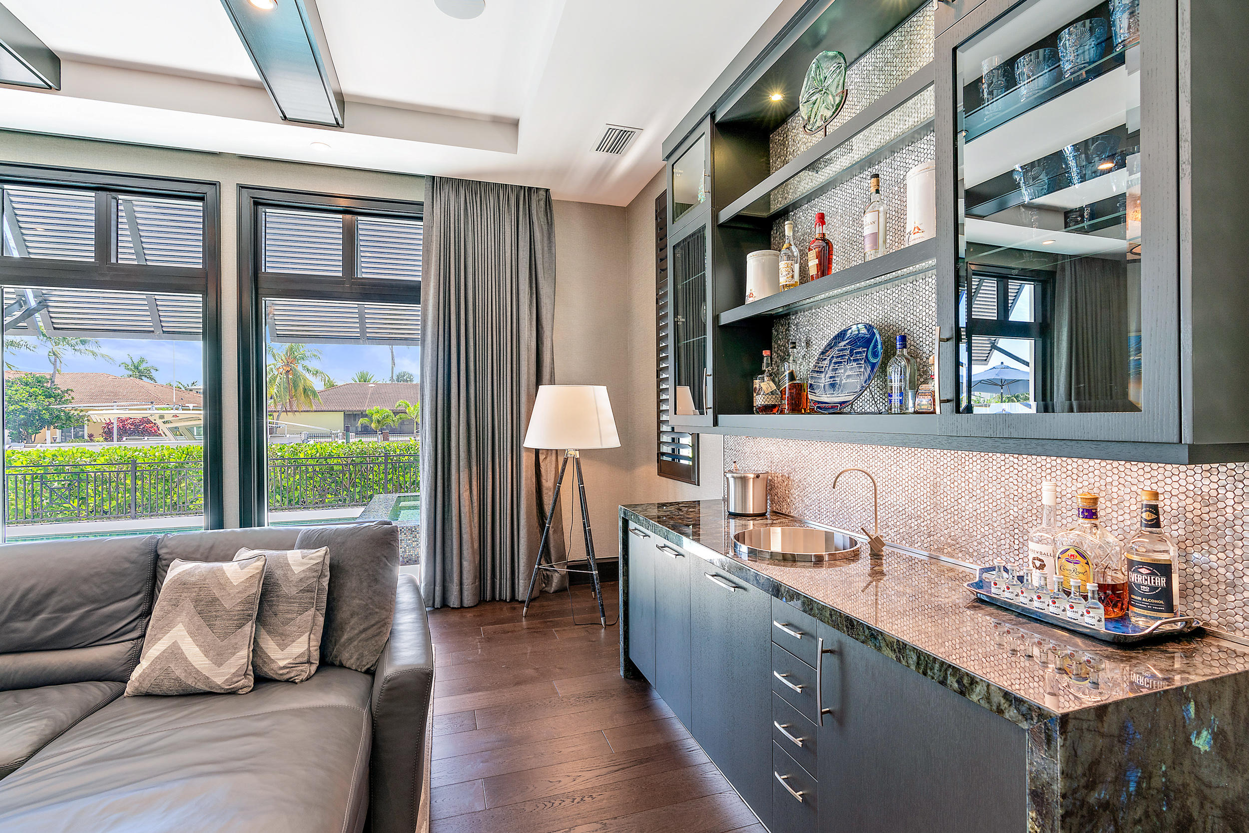 LIGHTHOUSE POINT - Residential