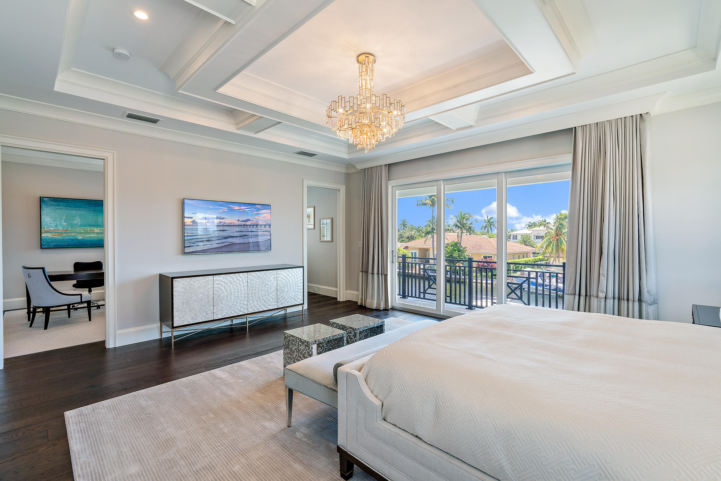 LIGHTHOUSE POINT - Residential