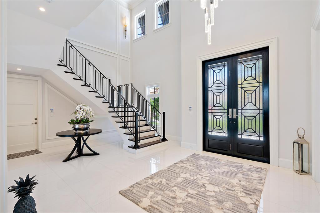 LIGHTHOUSE POINT - Residential