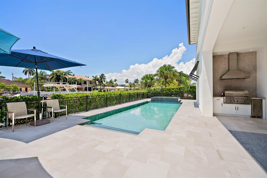 LIGHTHOUSE POINT - Residential