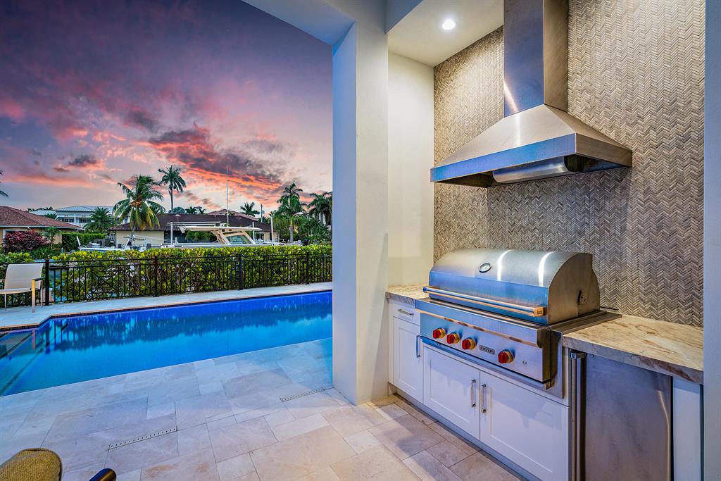 LIGHTHOUSE POINT - Residential