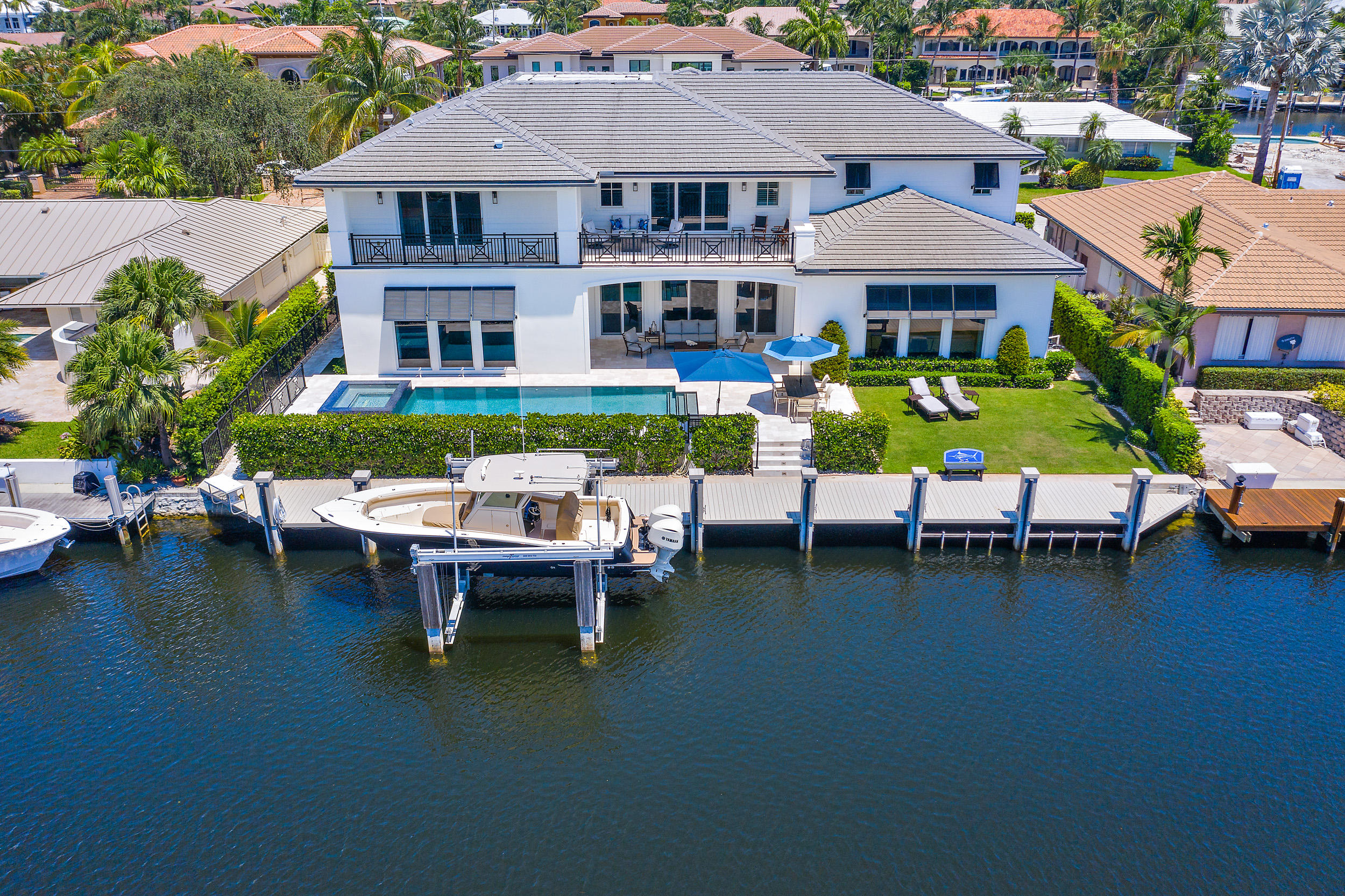 LIGHTHOUSE POINT - Residential