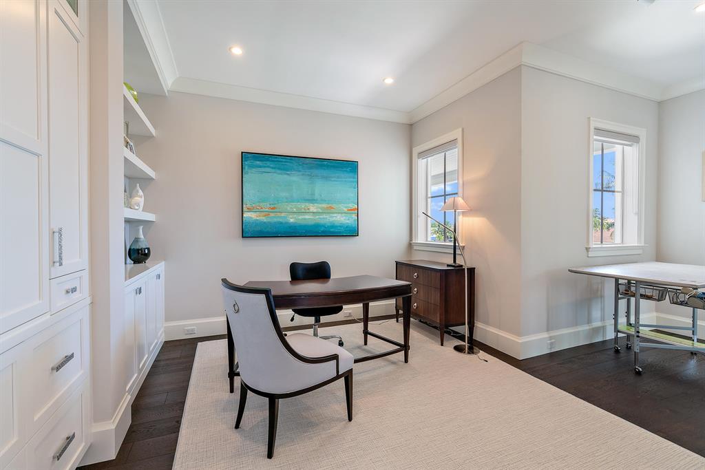 LIGHTHOUSE POINT - Residential