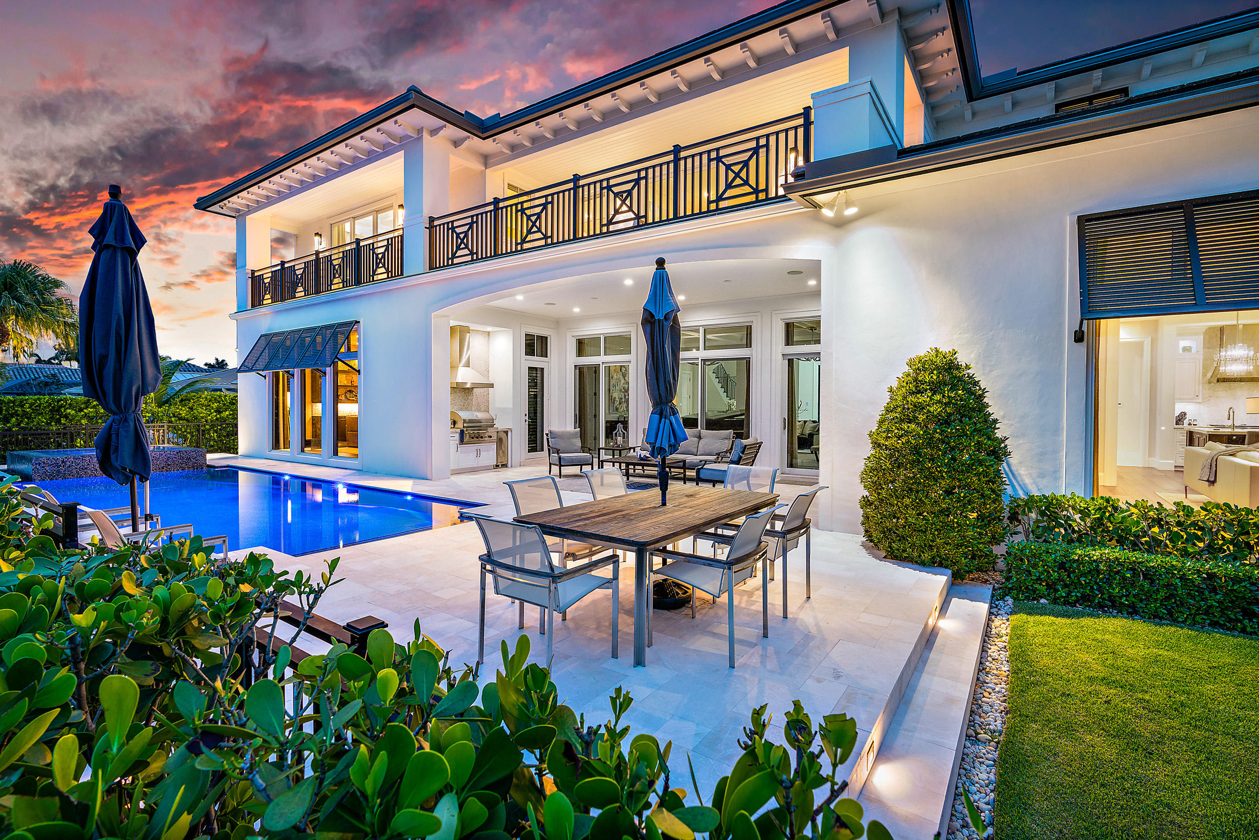 LIGHTHOUSE POINT - Residential