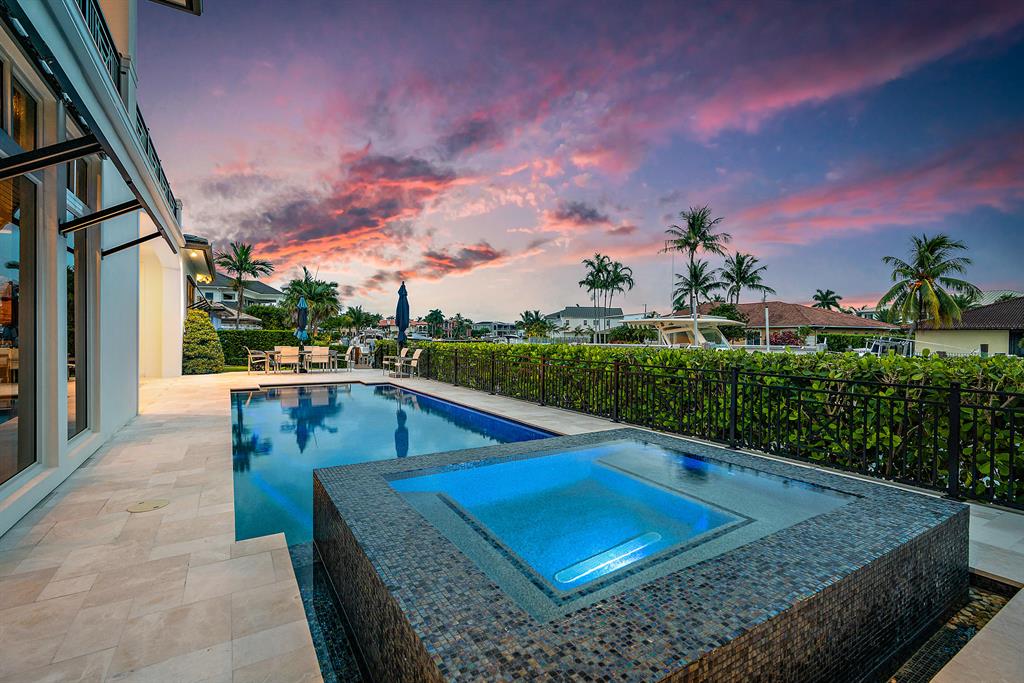 LIGHTHOUSE POINT - Residential