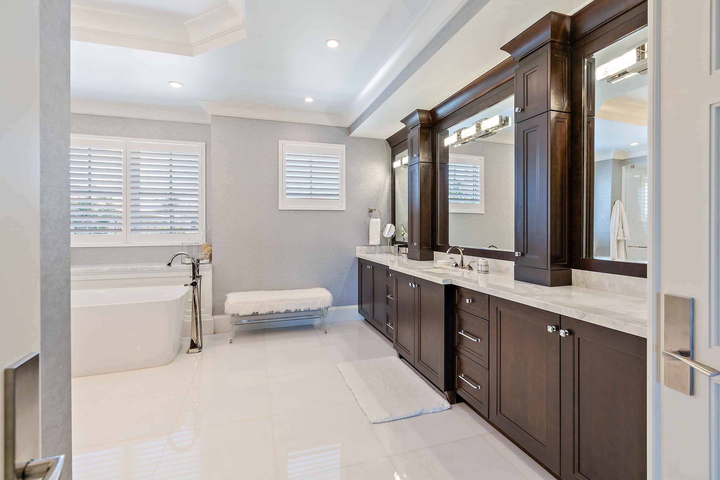 LIGHTHOUSE POINT - Residential