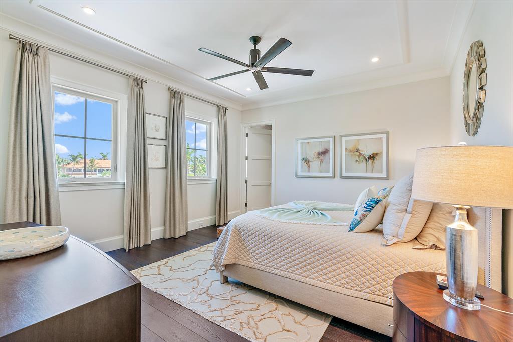 LIGHTHOUSE POINT - Residential