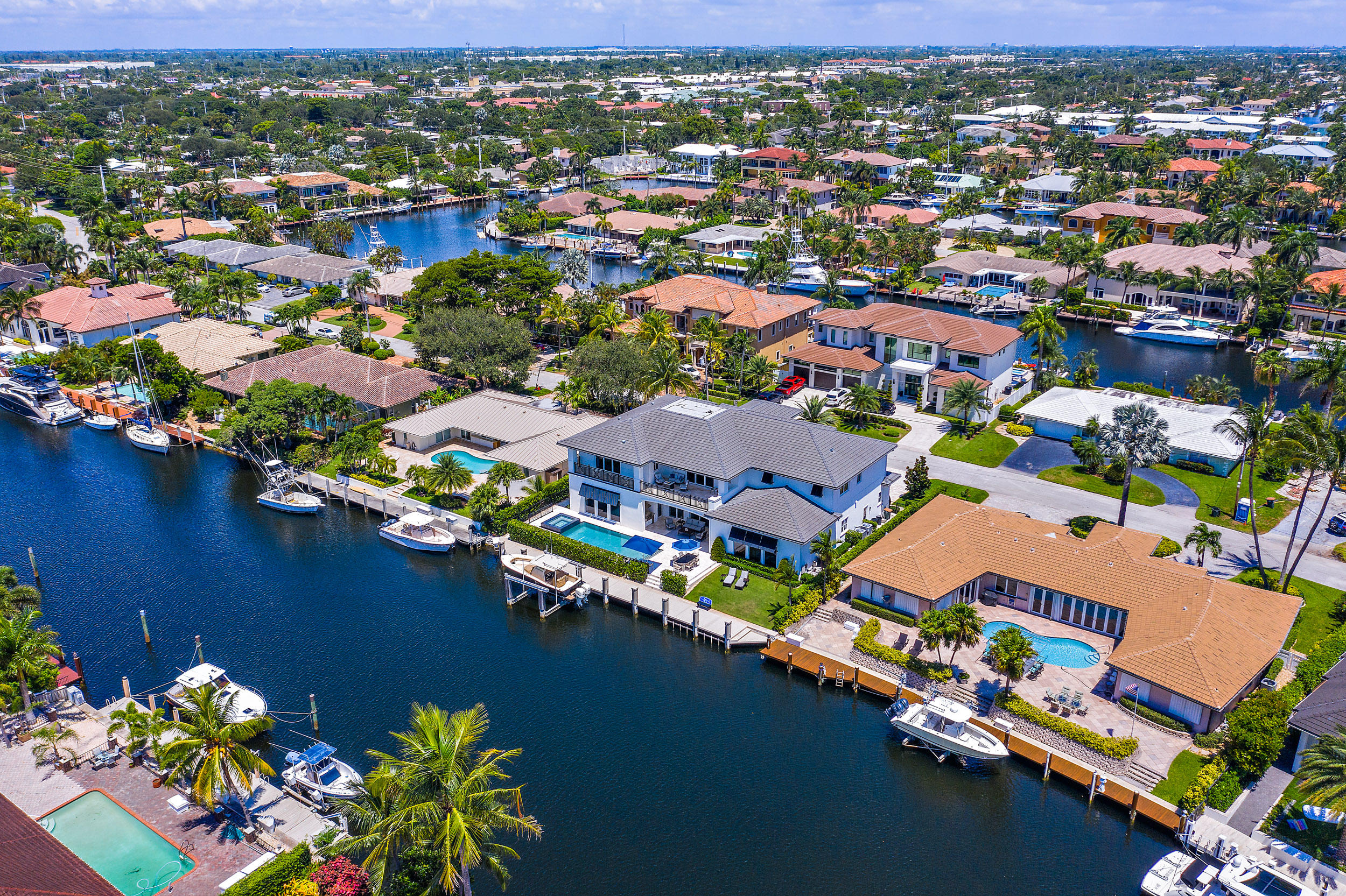 LIGHTHOUSE POINT - Residential