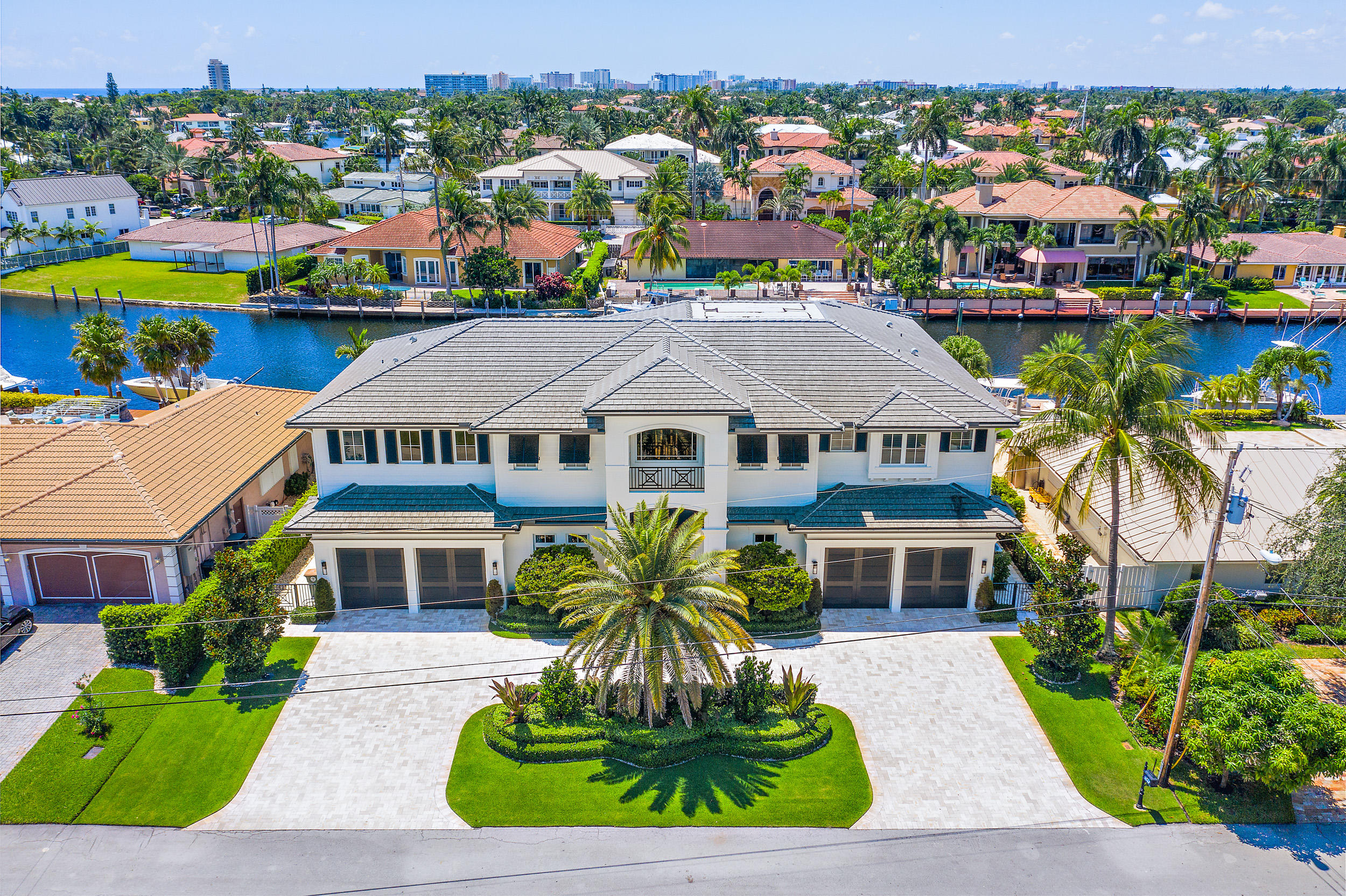 LIGHTHOUSE POINT - Residential