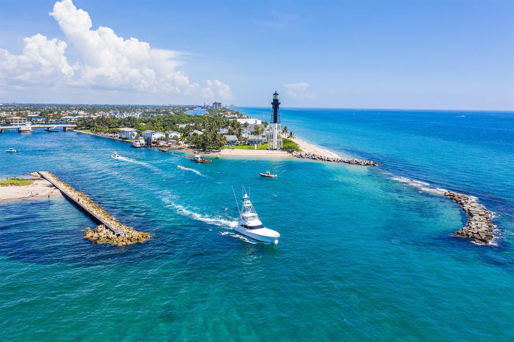 LIGHTHOUSE POINT - Residential