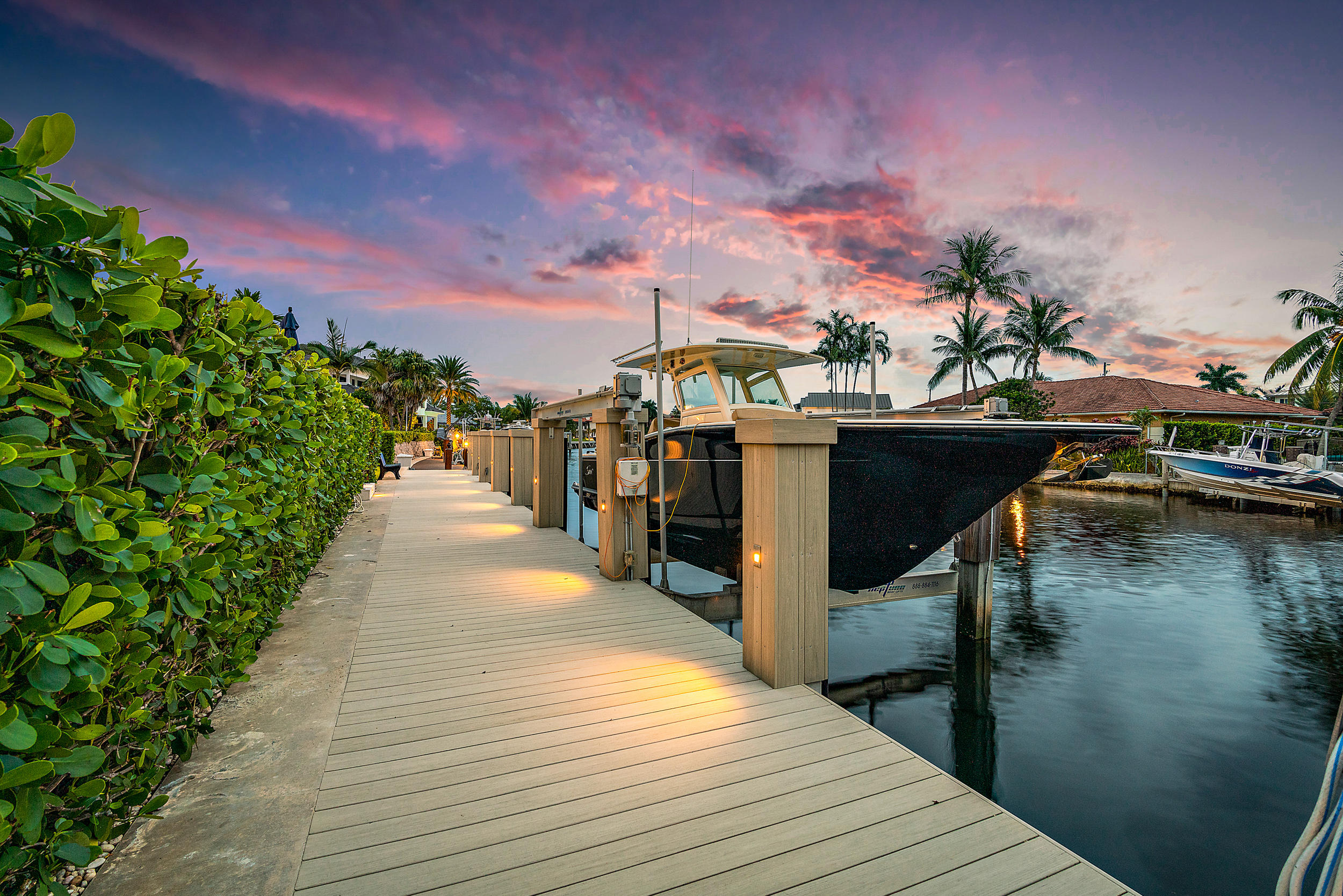 LIGHTHOUSE POINT - Residential